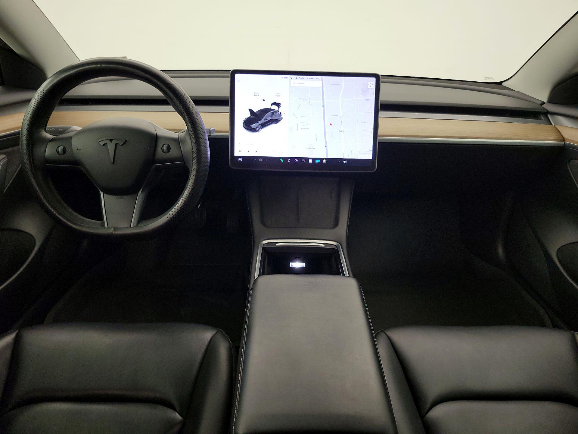 Thumbnail: 2021 Tesla Model 3 - 9