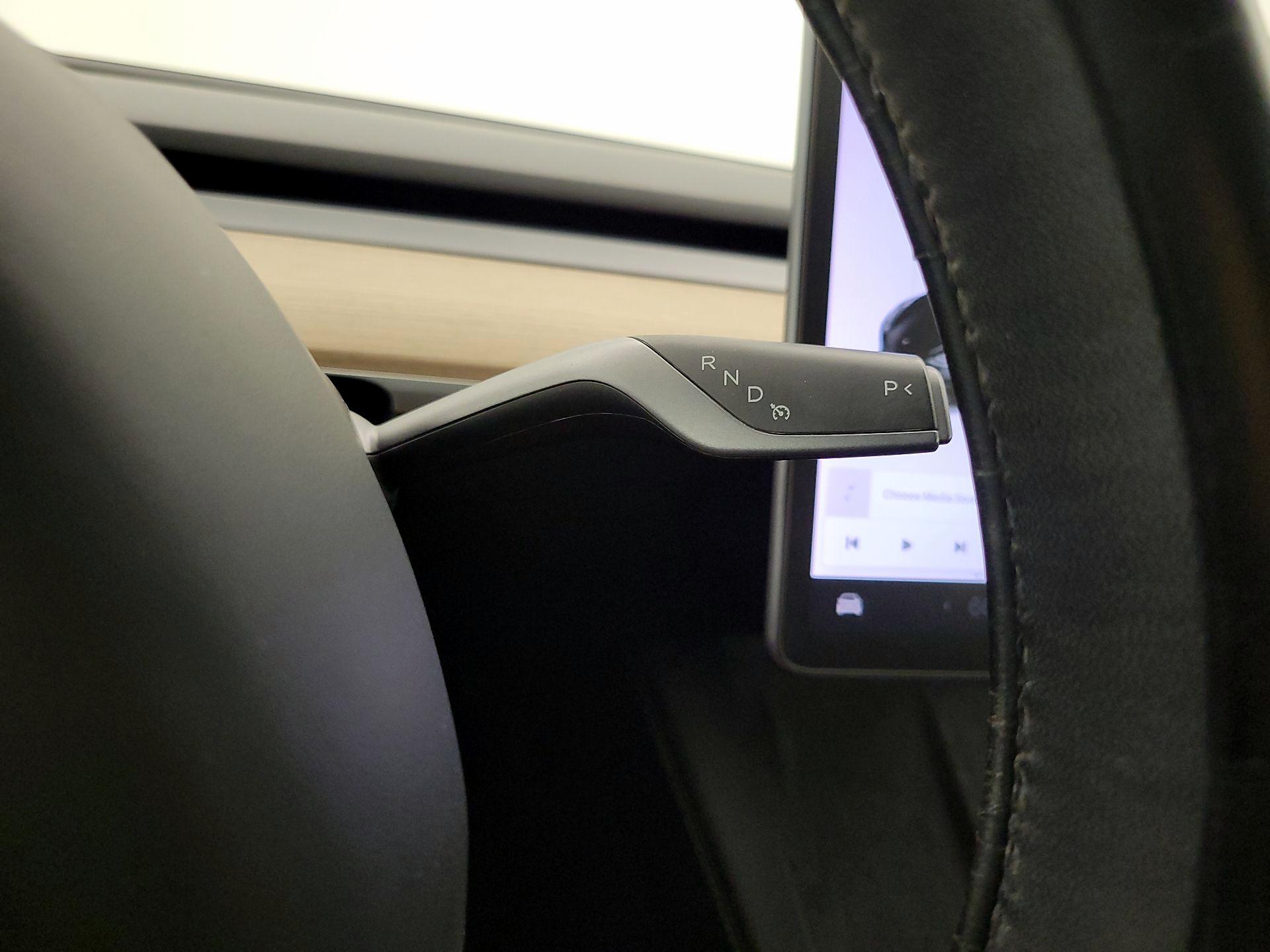 Thumbnail: 2021 Tesla Model 3 - 17