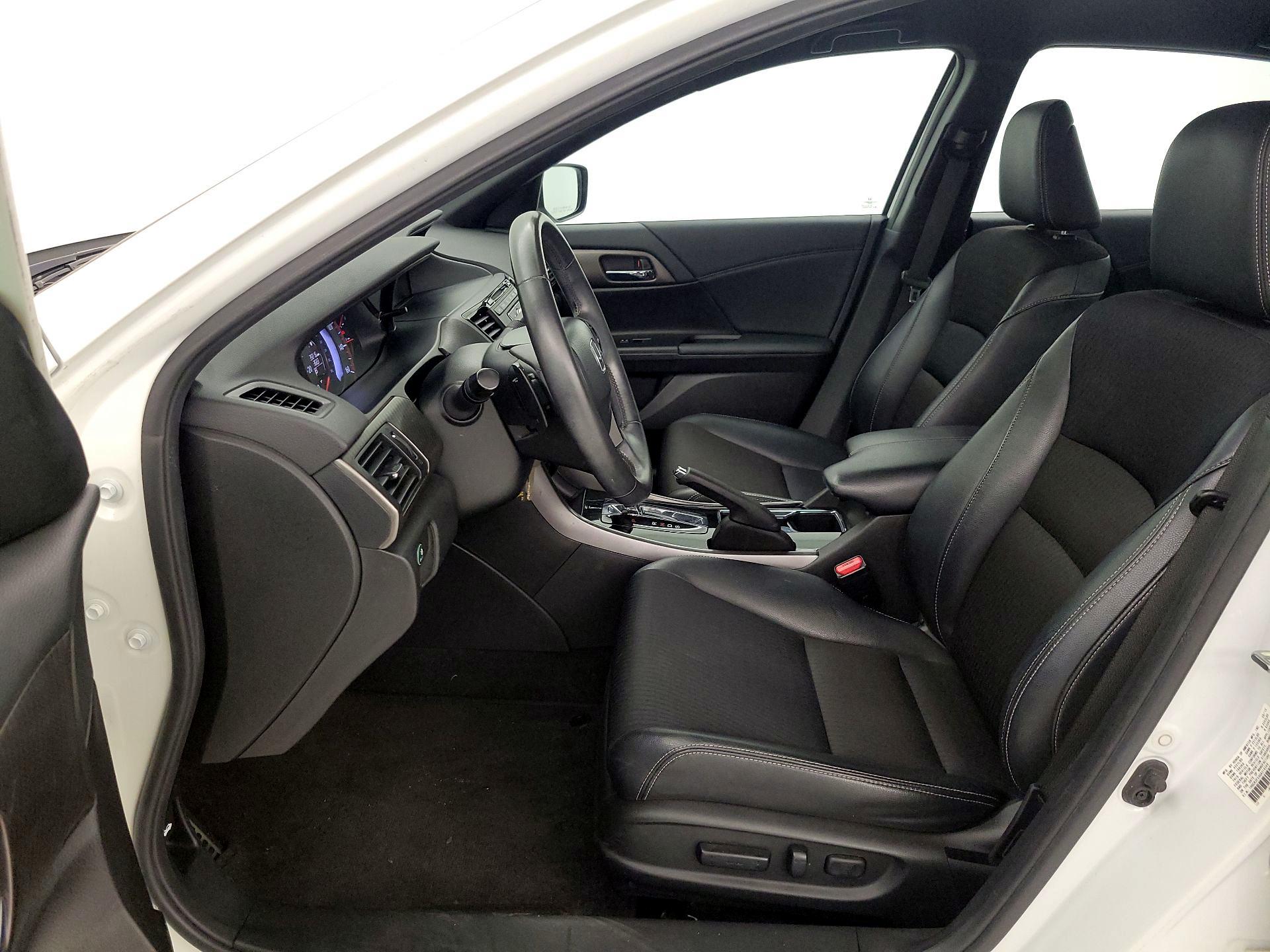 Thumbnail: 2016 Honda Accord - 11