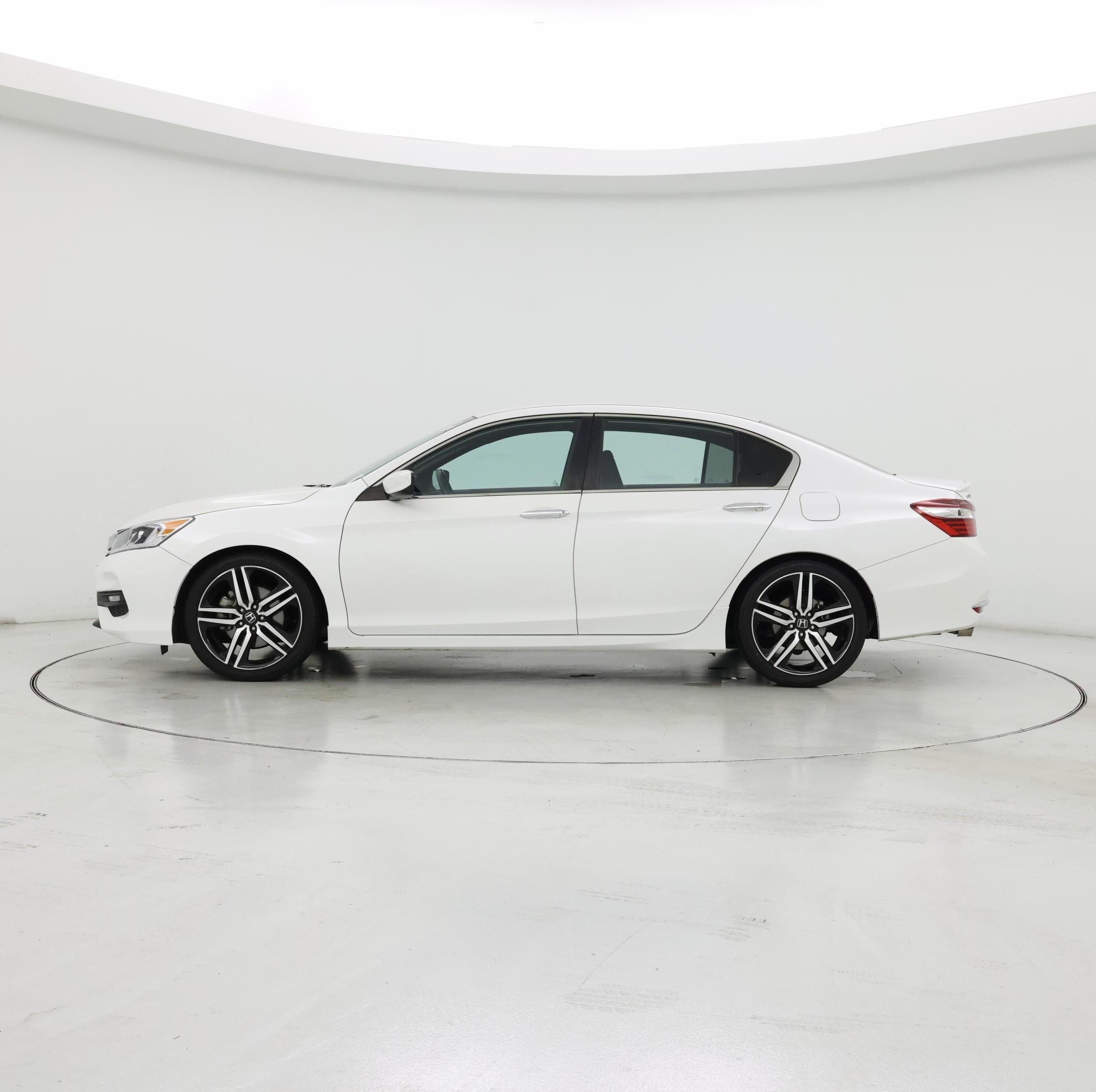 Thumbnail: 2016 Honda Accord - 3