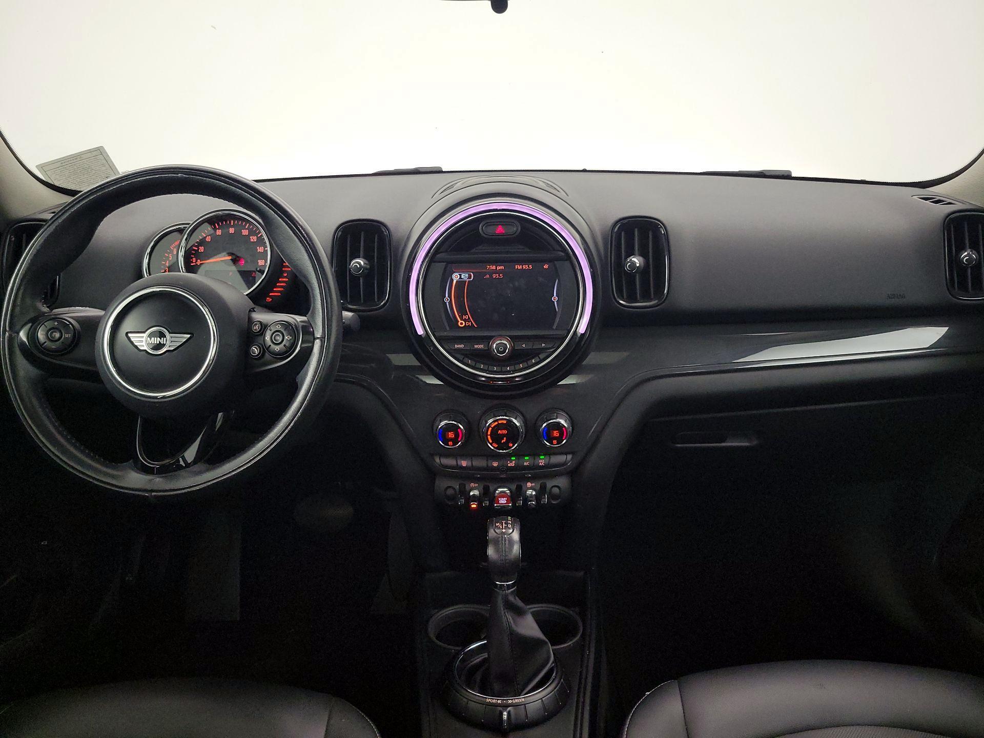 Thumbnail: 2017 MINI Cooper Countryman - 9