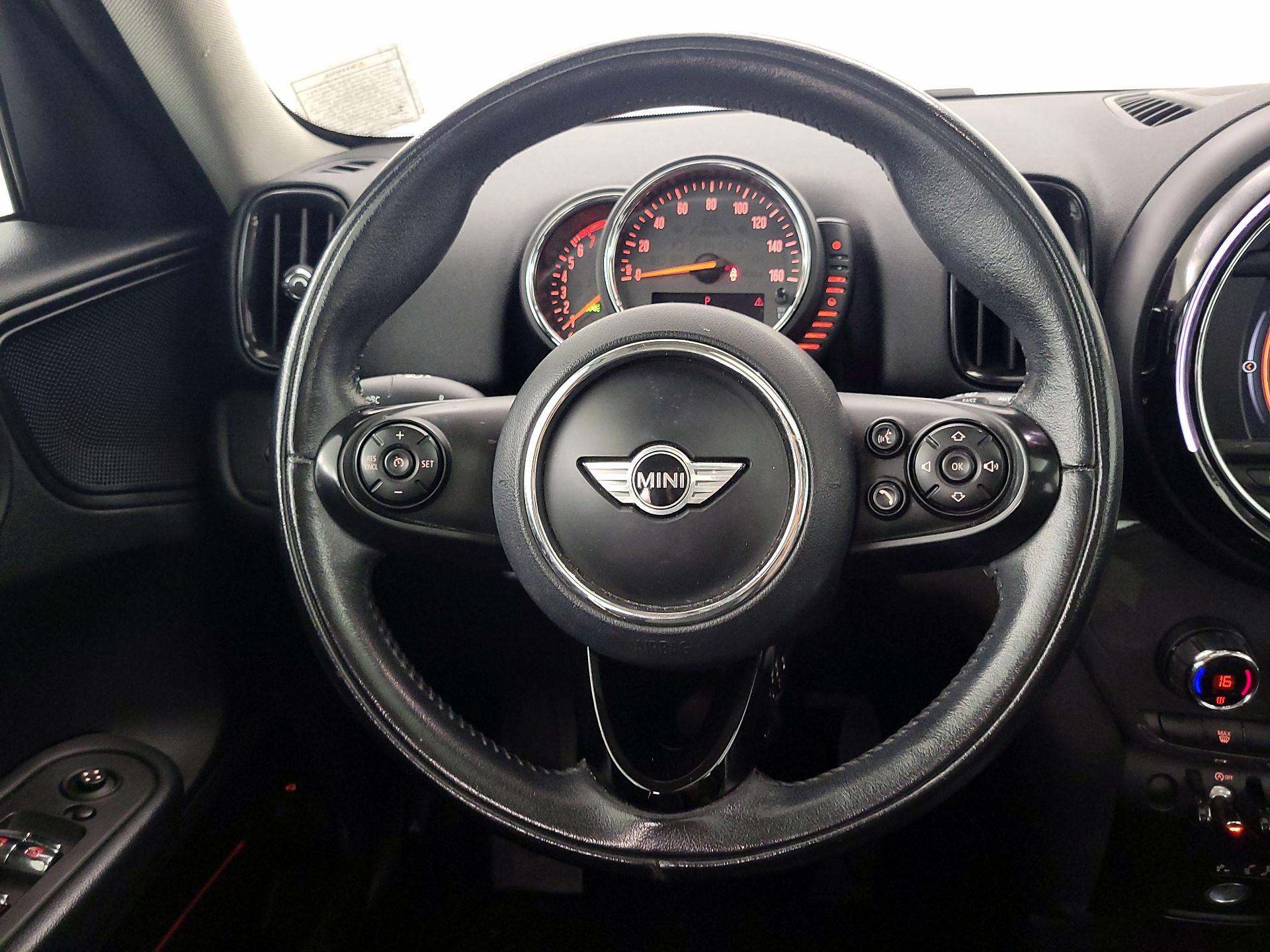 Thumbnail: 2017 MINI Cooper Countryman - 10