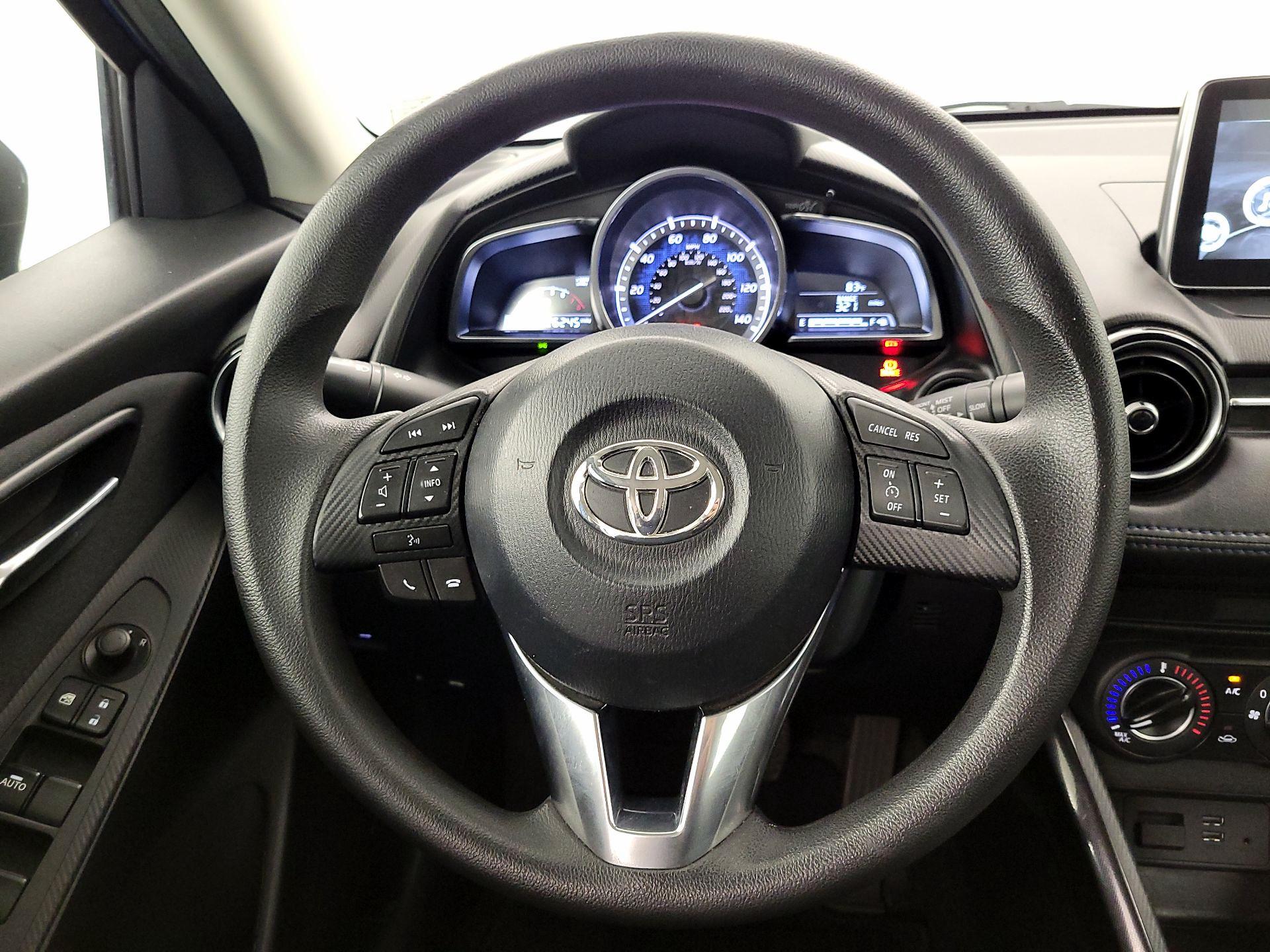 Thumbnail: 2018 Toyota Yaris iA - 10