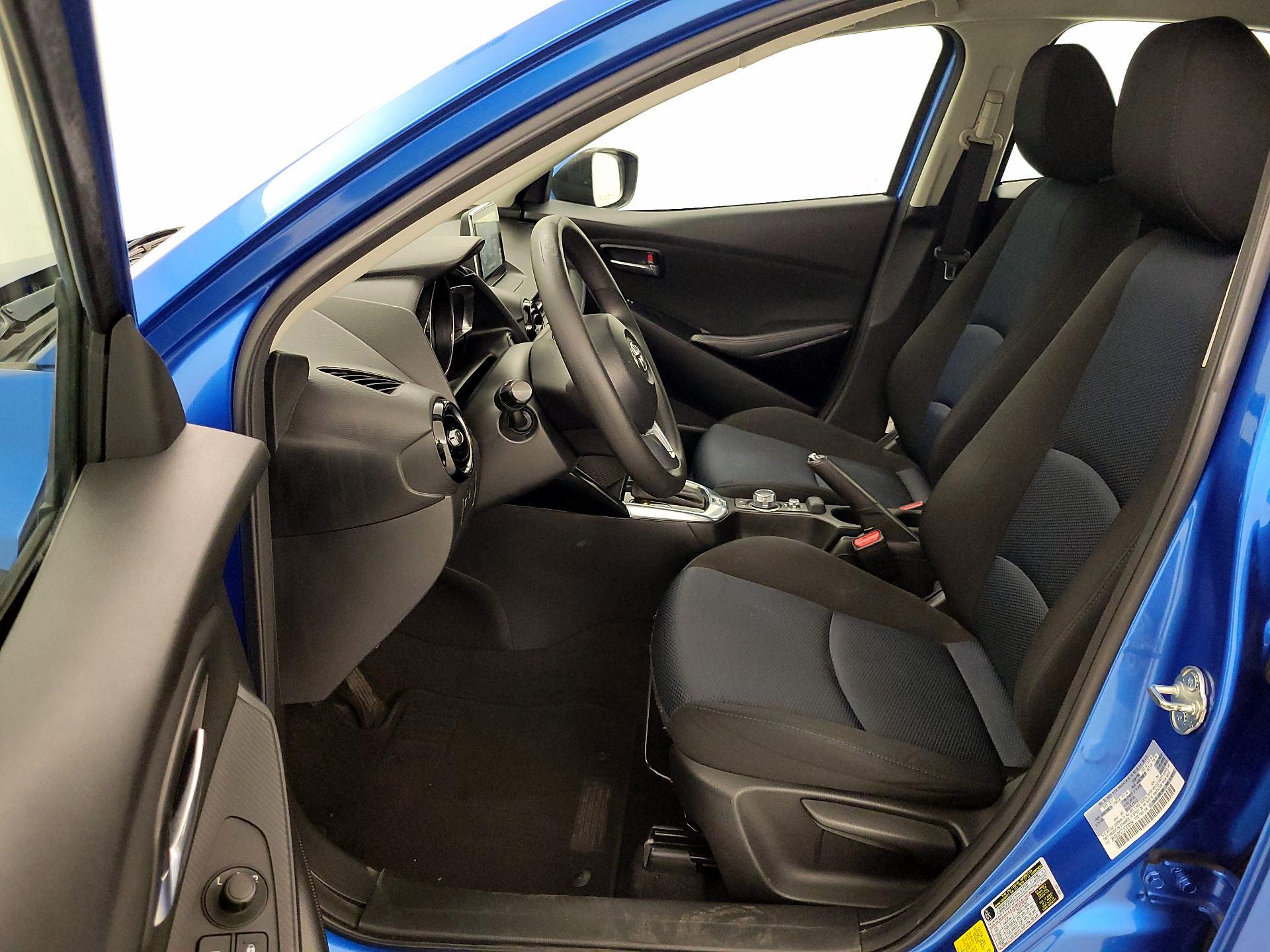 Thumbnail: 2018 Toyota Yaris iA - 11