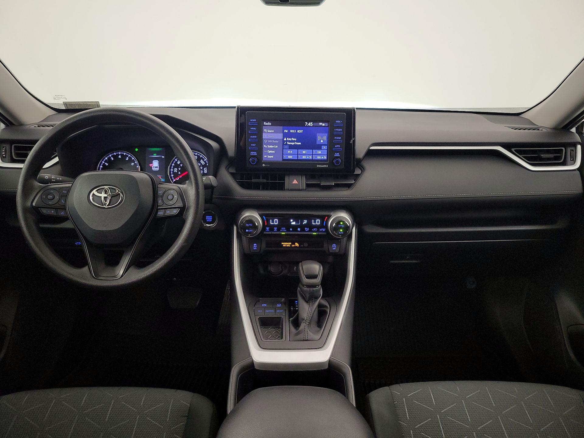 Thumbnail: 2022 Toyota RAV4 - 9