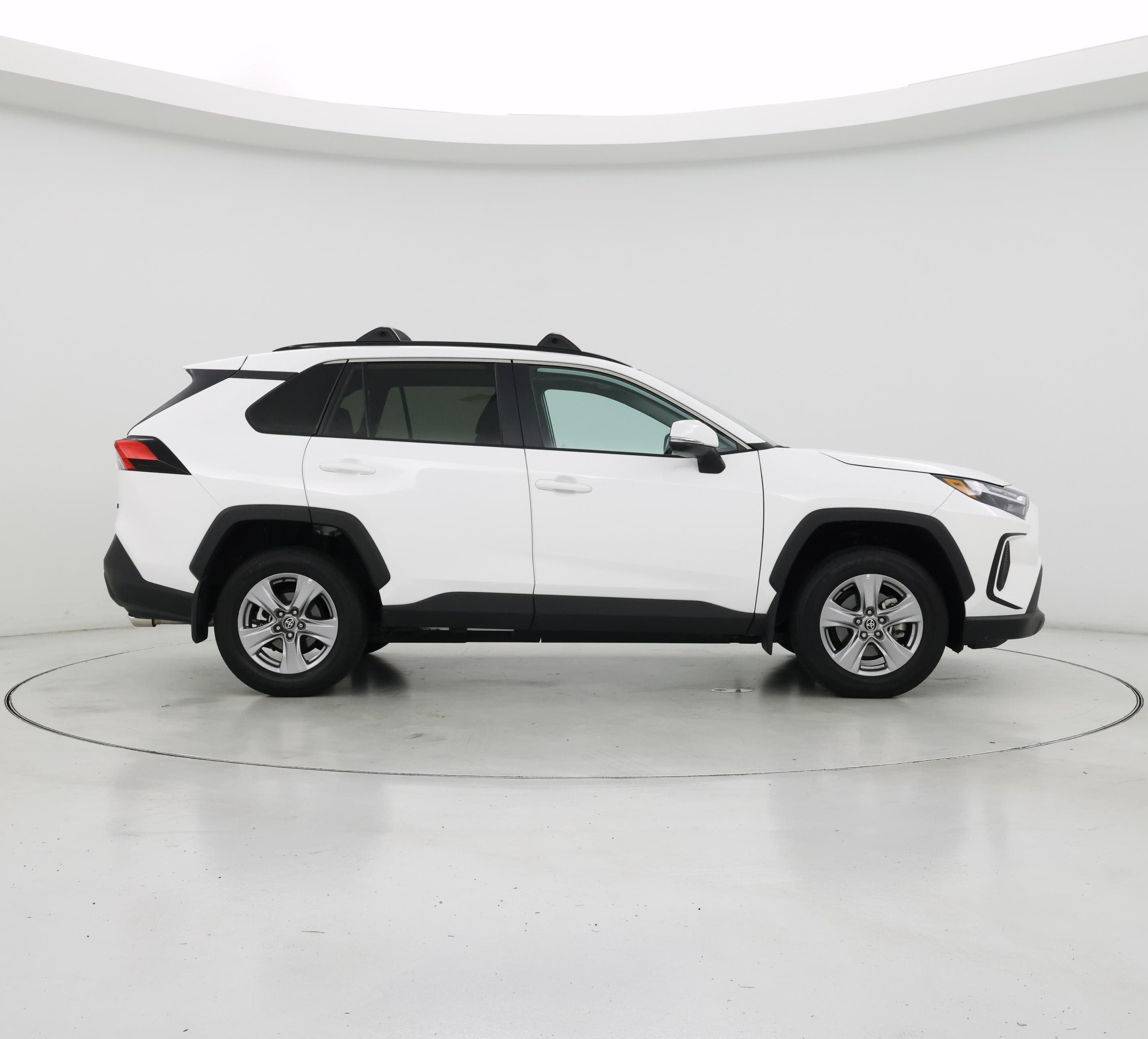Thumbnail: 2022 Toyota RAV4 - 7
