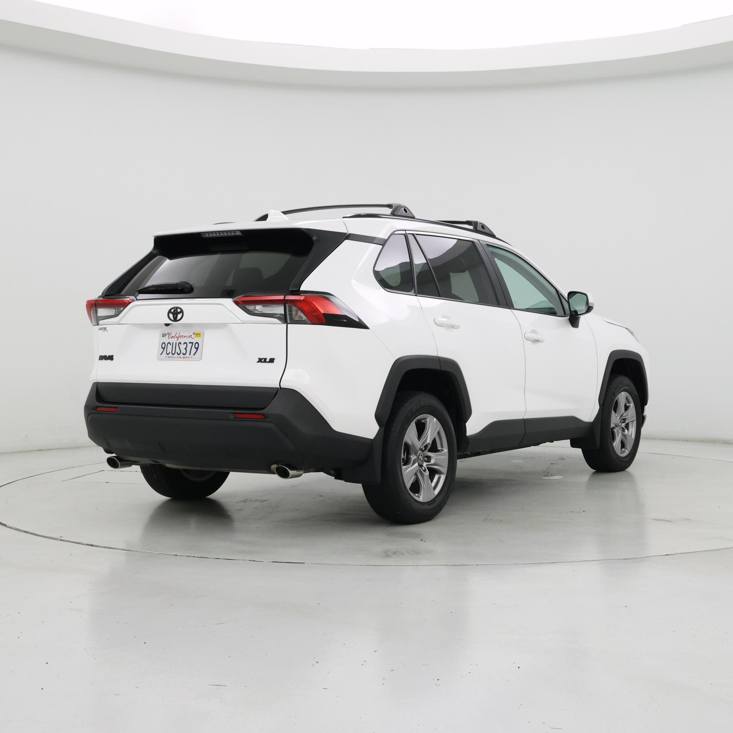 Thumbnail: 2022 Toyota RAV4 - 8