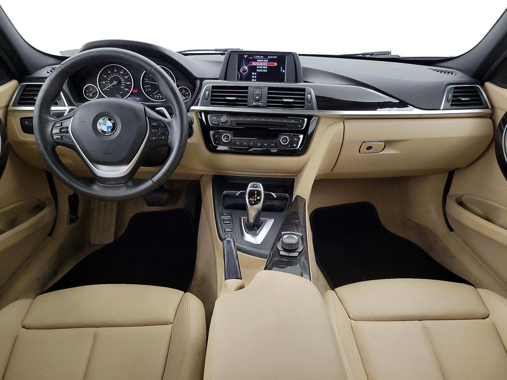 Thumbnail: 2016 BMW 3 Series - 9