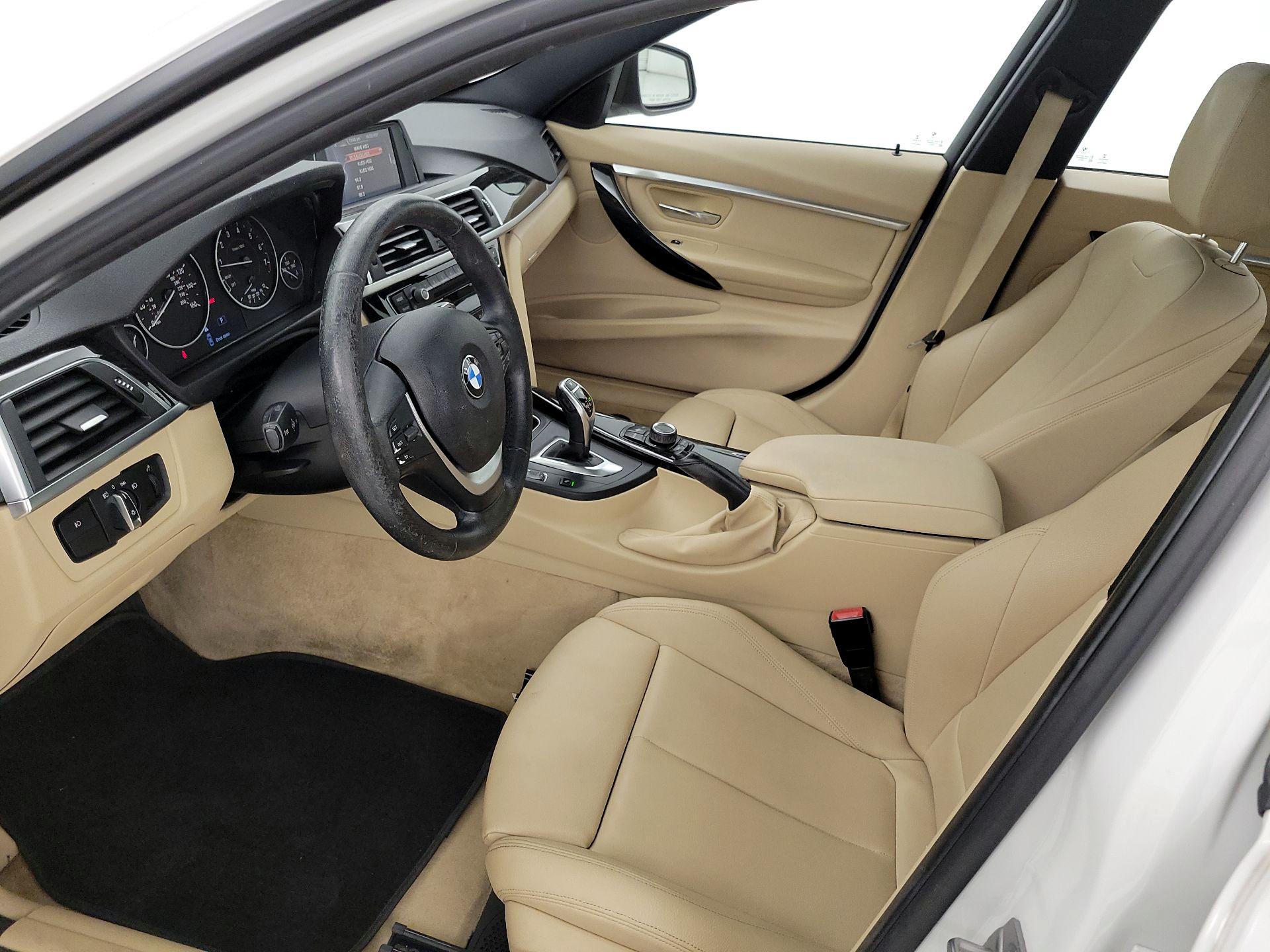 Thumbnail: 2016 BMW 3 Series - 11