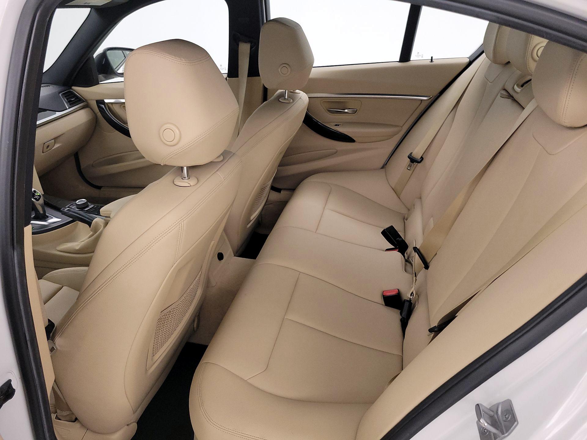 Thumbnail: 2016 BMW 3 Series - 20
