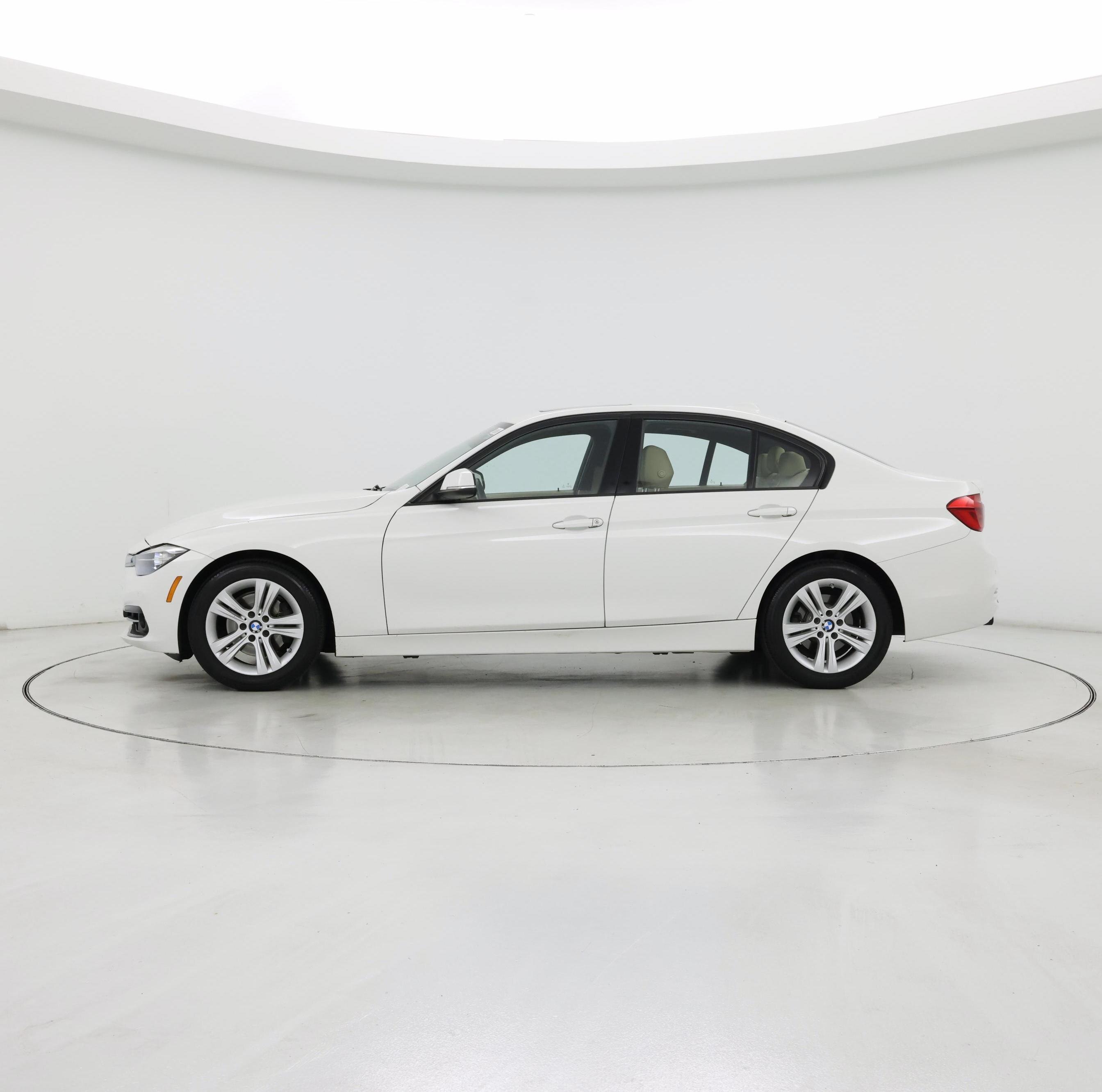 Thumbnail: 2016 BMW 3 Series - 3