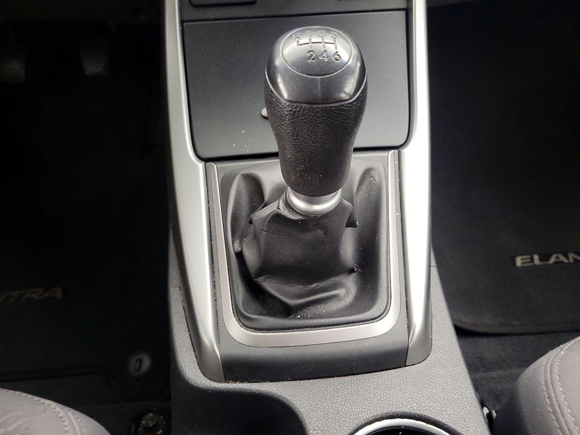 Thumbnail: 2014 Hyundai Elantra - 16