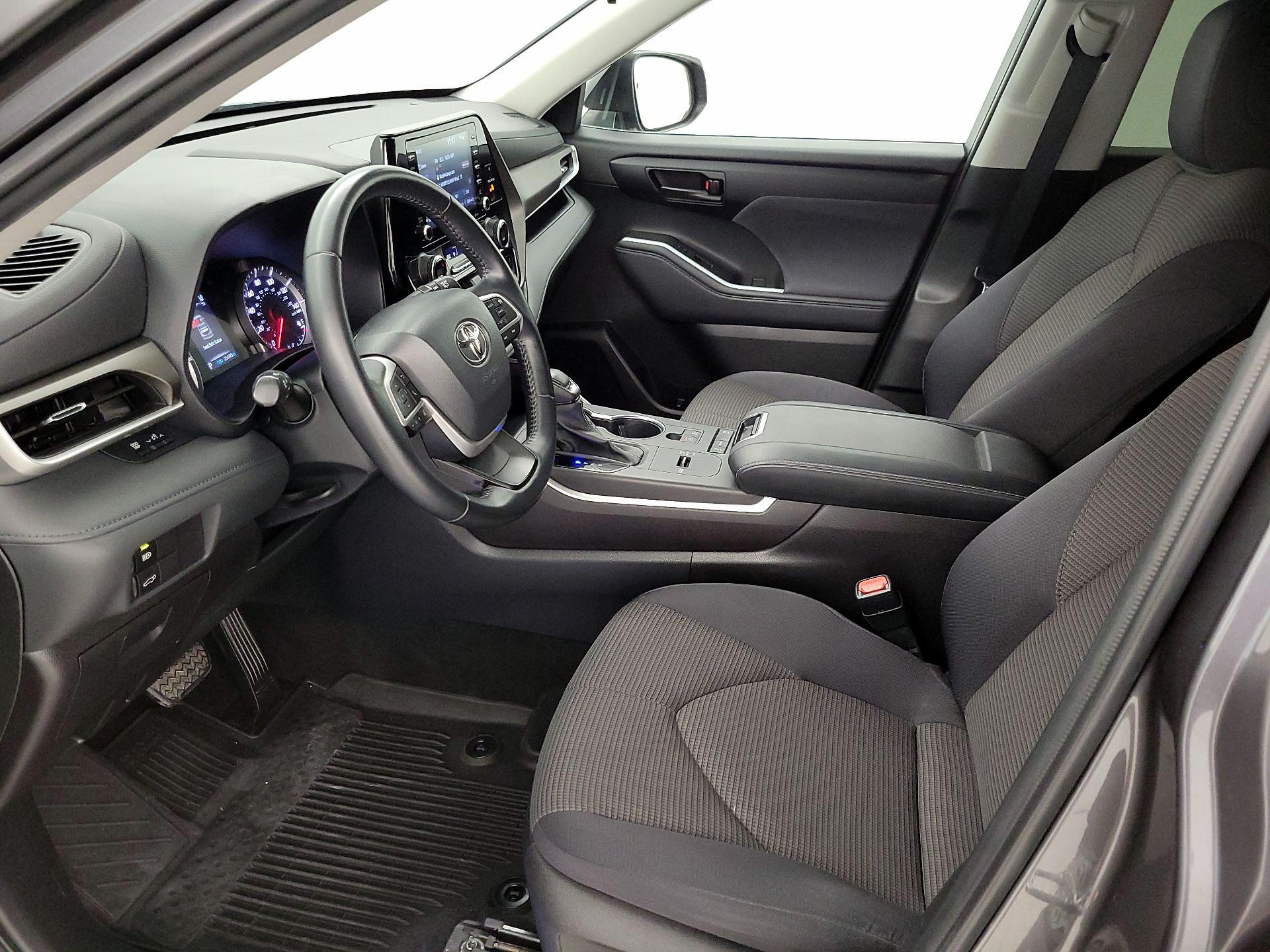 Thumbnail: 2022 Toyota Highlander - 11
