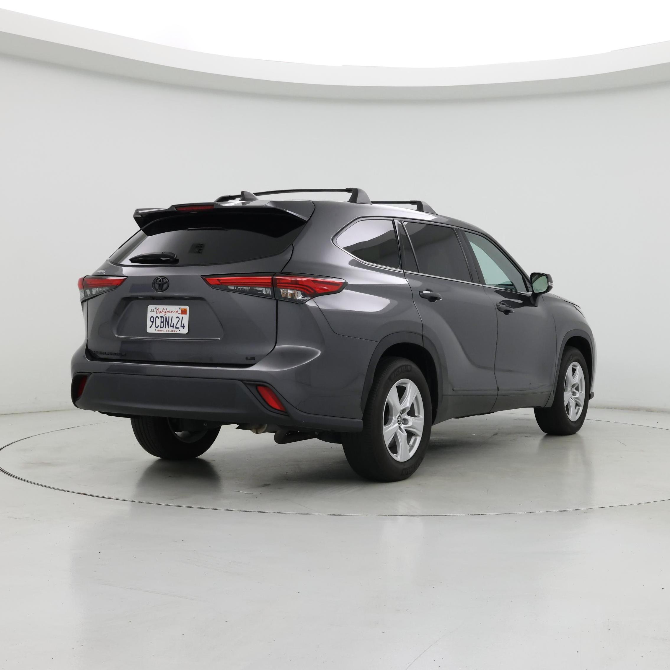 Thumbnail: 2022 Toyota Highlander - 8