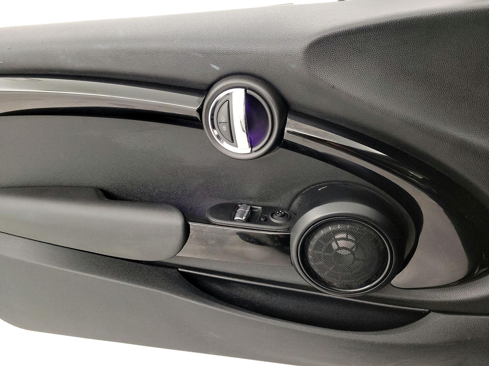 Thumbnail: 2018 MINI Cooper - 12
