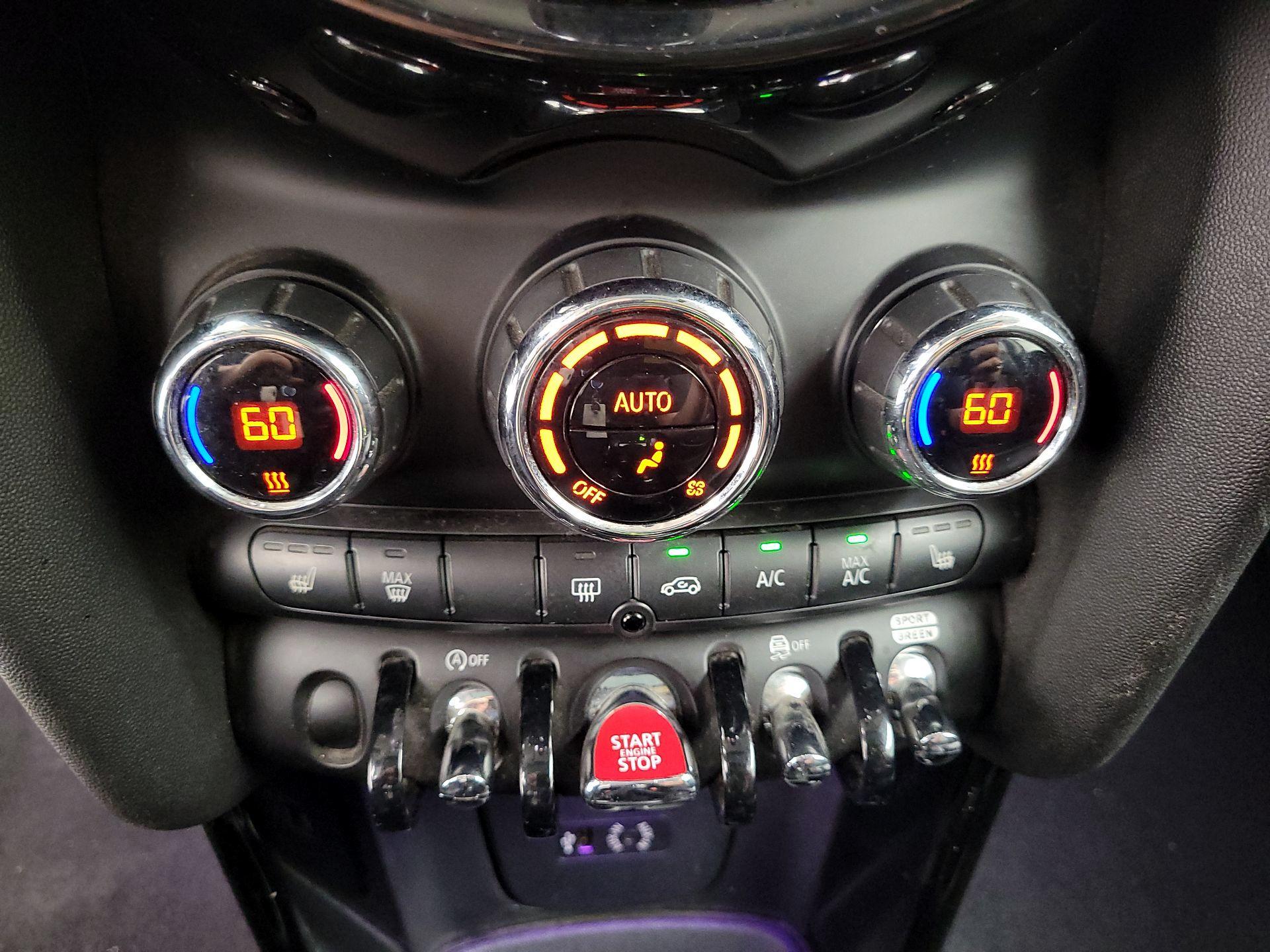 Thumbnail: 2018 MINI Cooper - 16