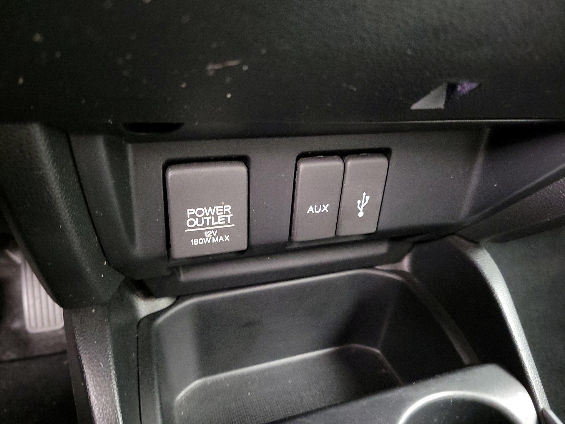 Thumbnail: 2015 Honda Fit - 18