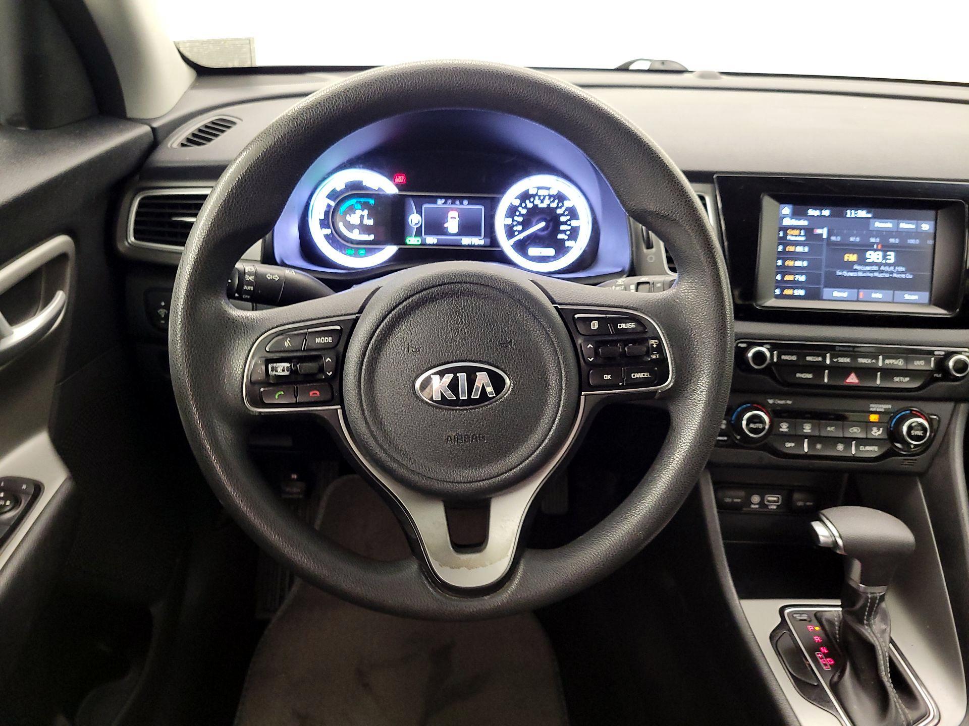 Thumbnail: 2017 Kia Niro - 10