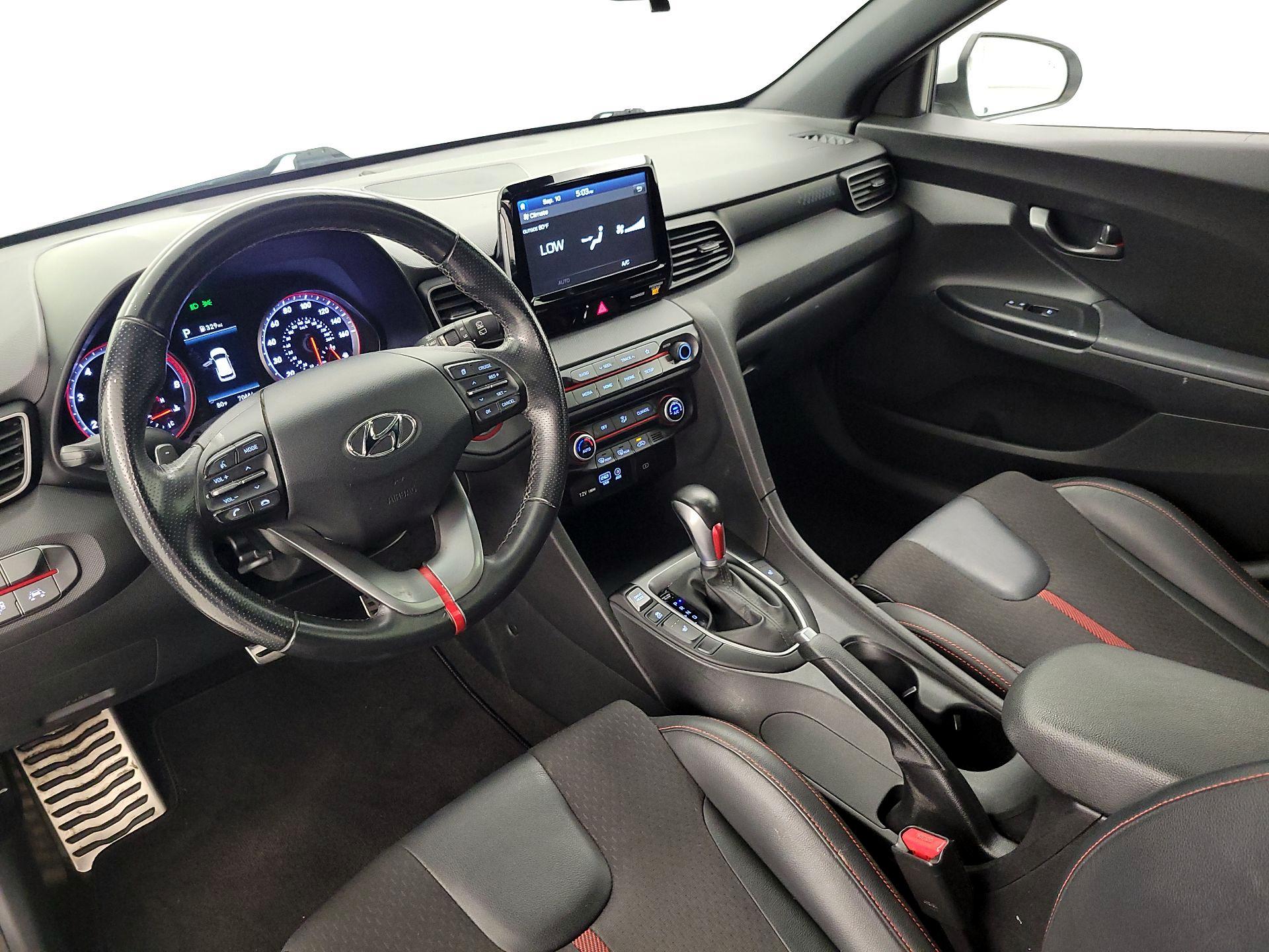 Thumbnail: 2019 Hyundai Veloster - 9