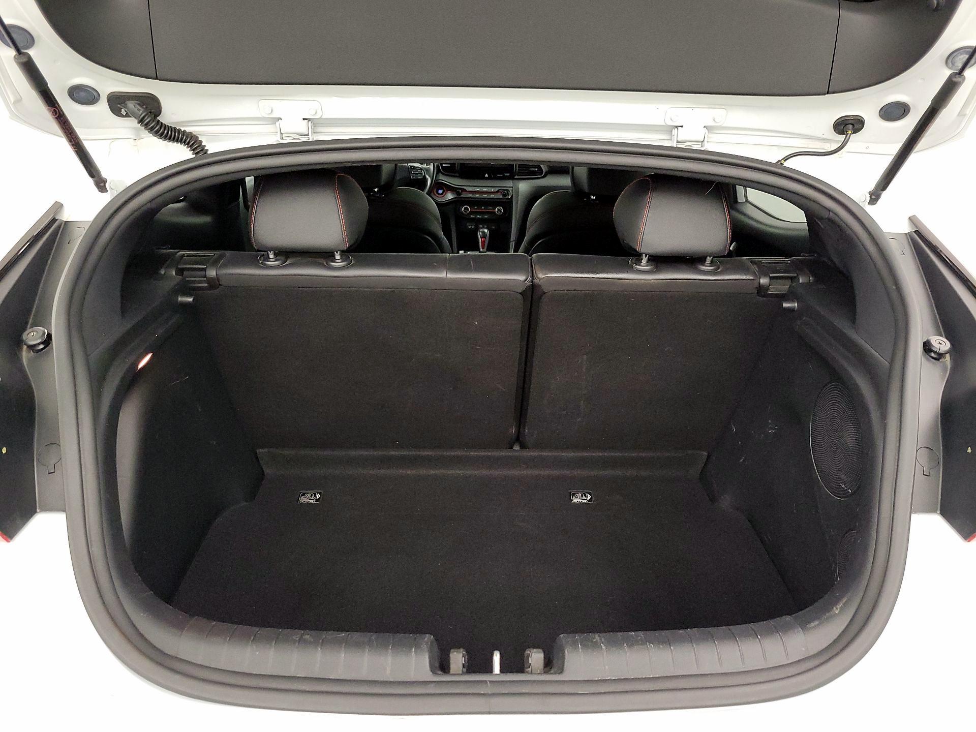 Thumbnail: 2019 Hyundai Veloster - 19