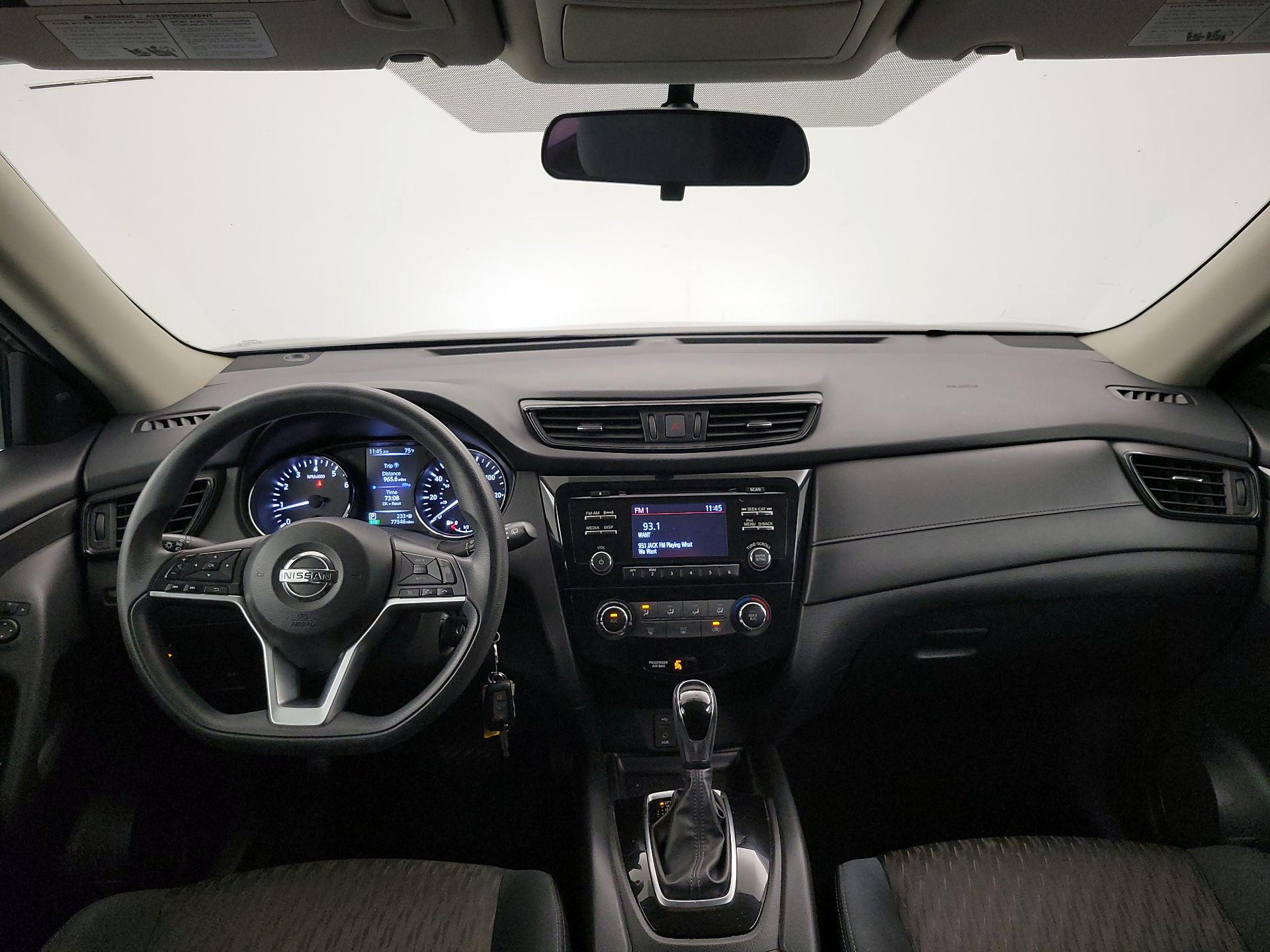 Thumbnail: 2017 Nissan Rogue - 9