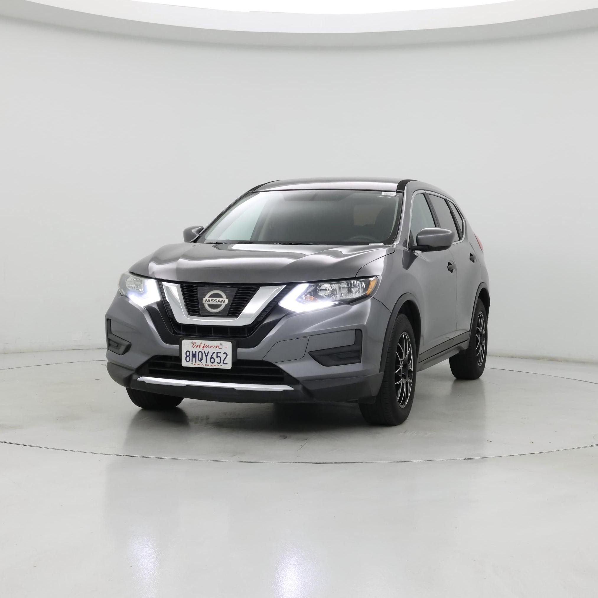 Thumbnail: 2017 Nissan Rogue - 4