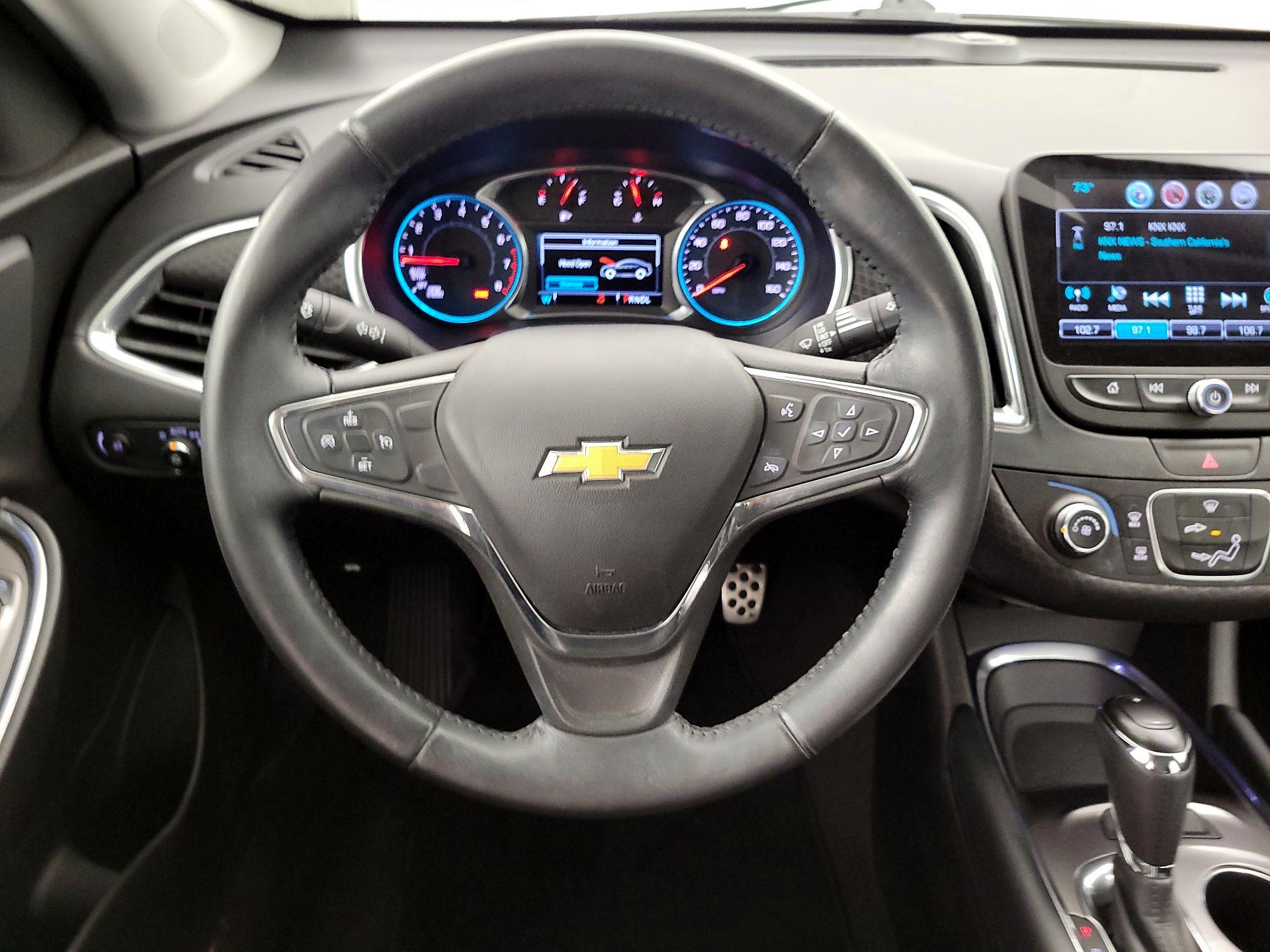 Thumbnail: 2016 Chevrolet Malibu - 10