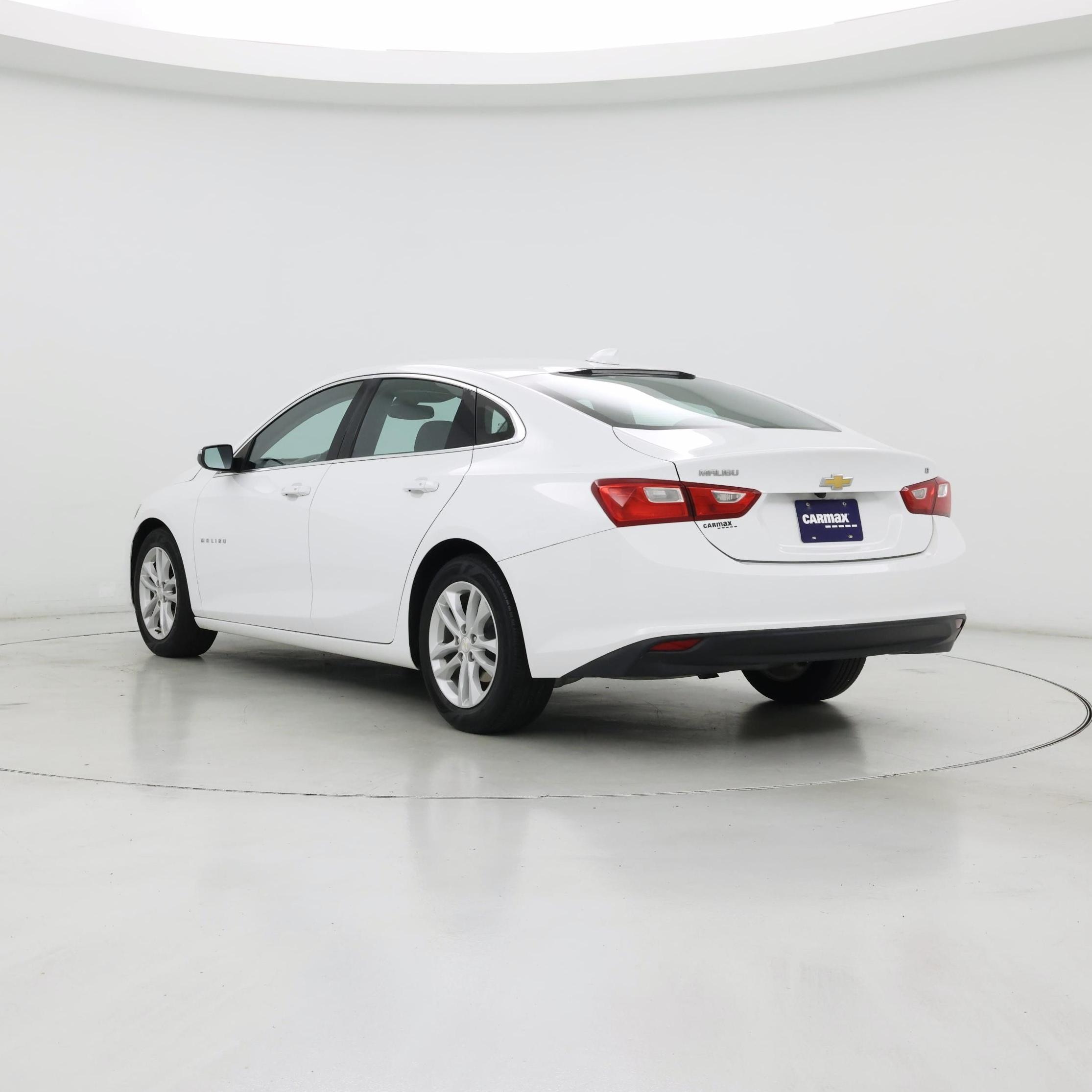 Thumbnail: 2016 Chevrolet Malibu - 2