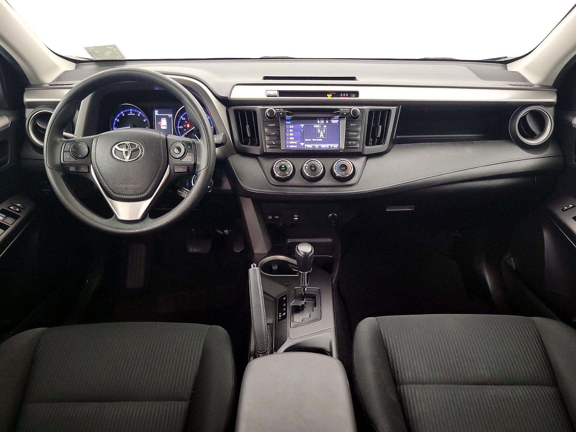 Thumbnail: 2018 Toyota RAV4 - 9