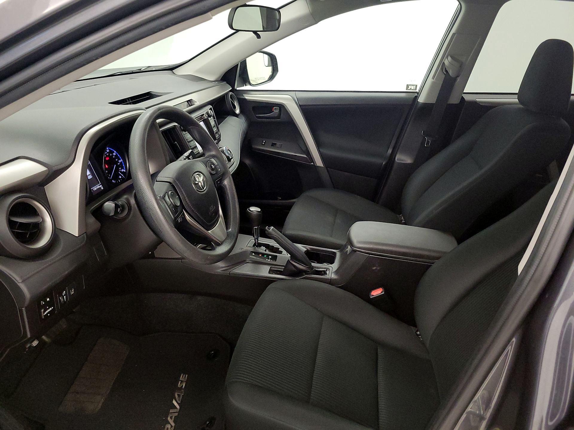 Thumbnail: 2018 Toyota RAV4 - 11