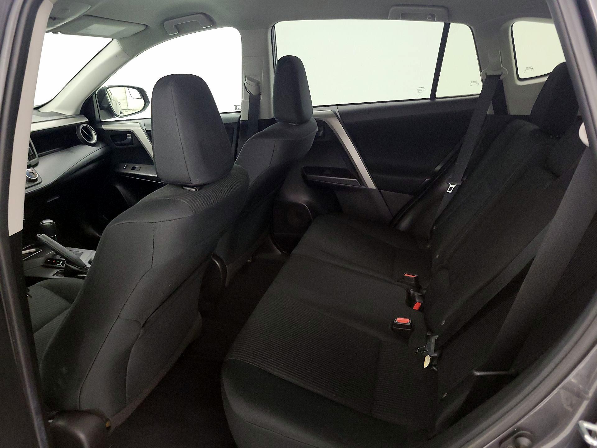 Thumbnail: 2018 Toyota RAV4 - 19
