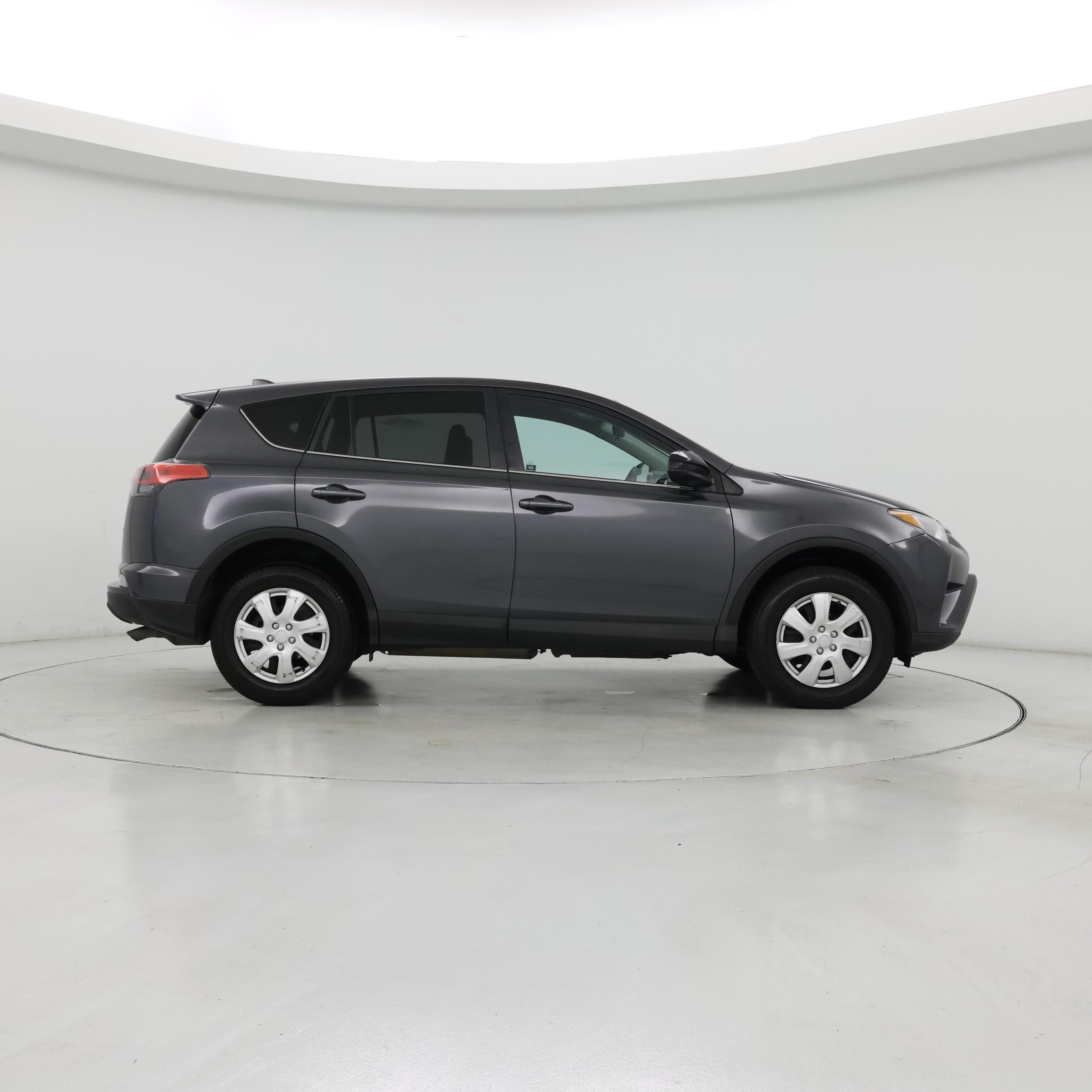 Thumbnail: 2018 Toyota RAV4 - 7