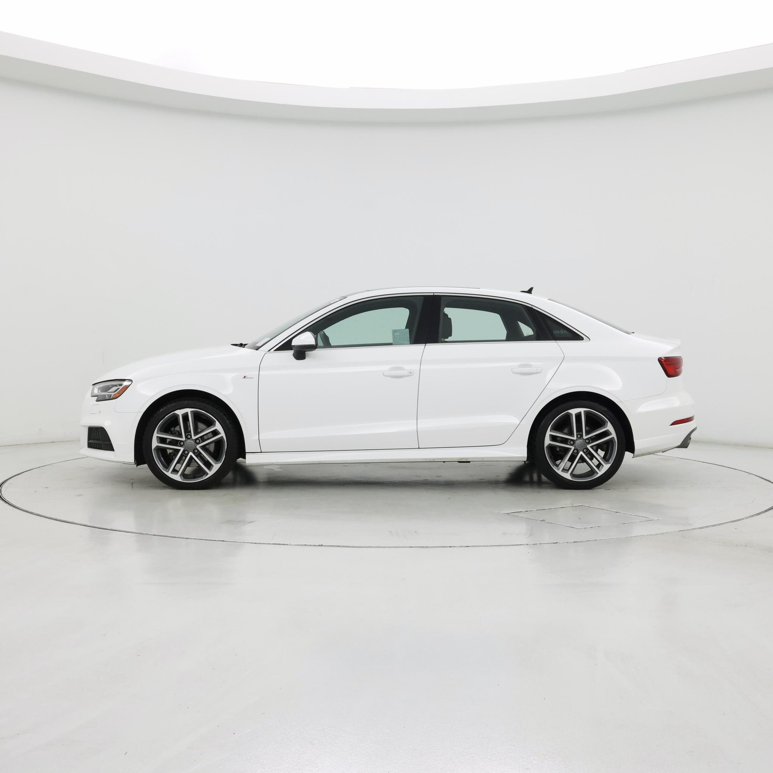 Thumbnail: 2019 Audi A3 - 3