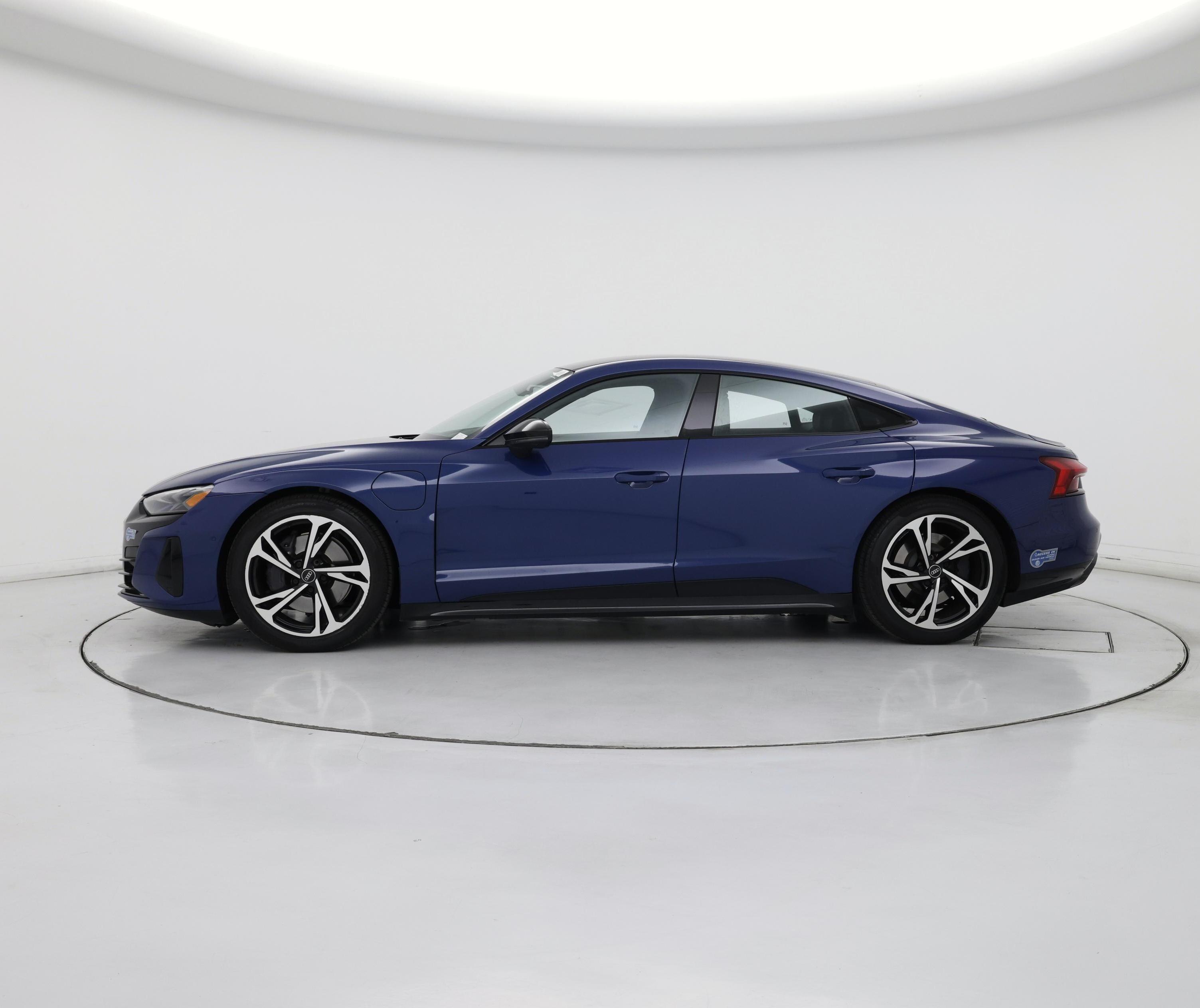 Thumbnail: 2022 Audi e-tron GT - 3