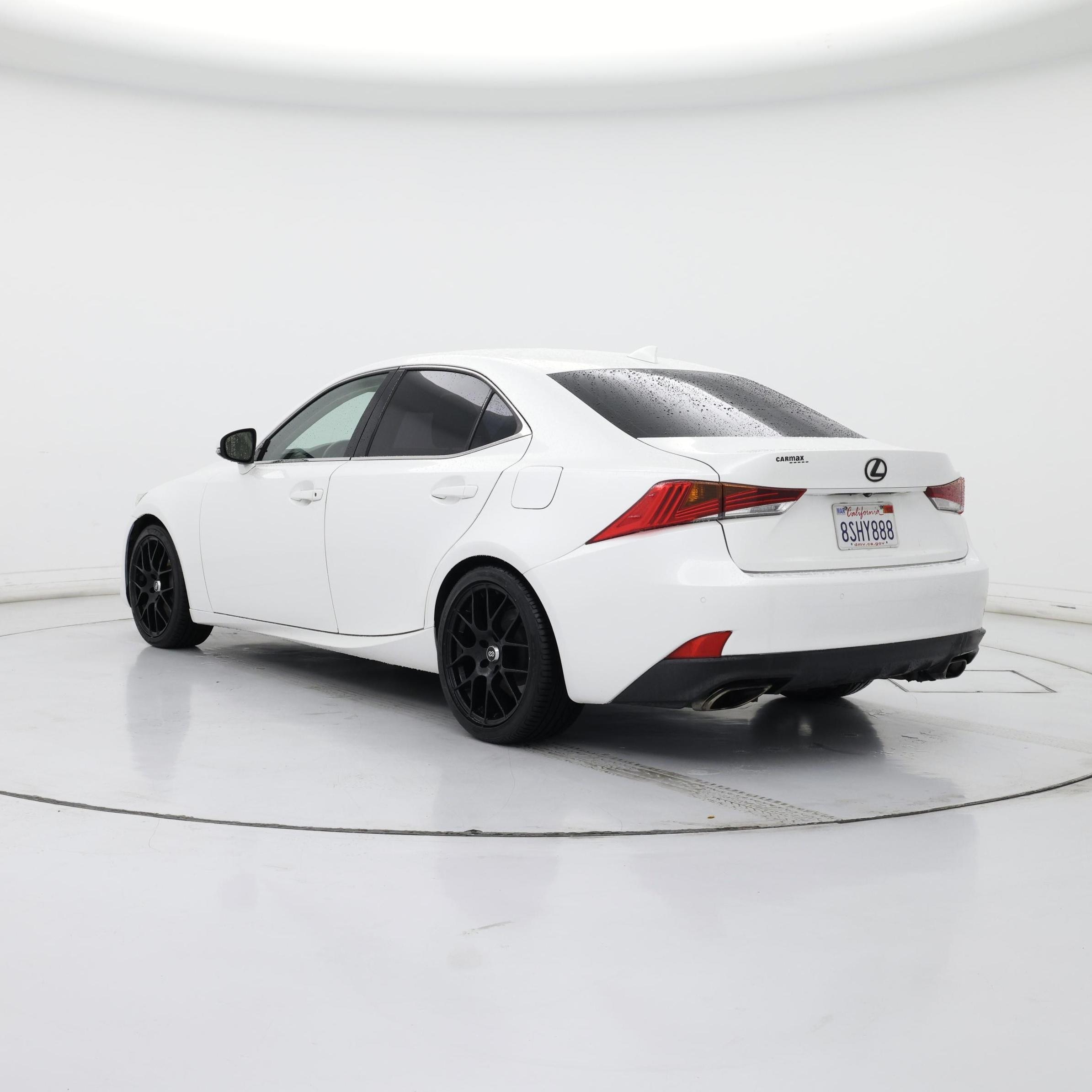 Thumbnail: 2018 Lexus IS - 2