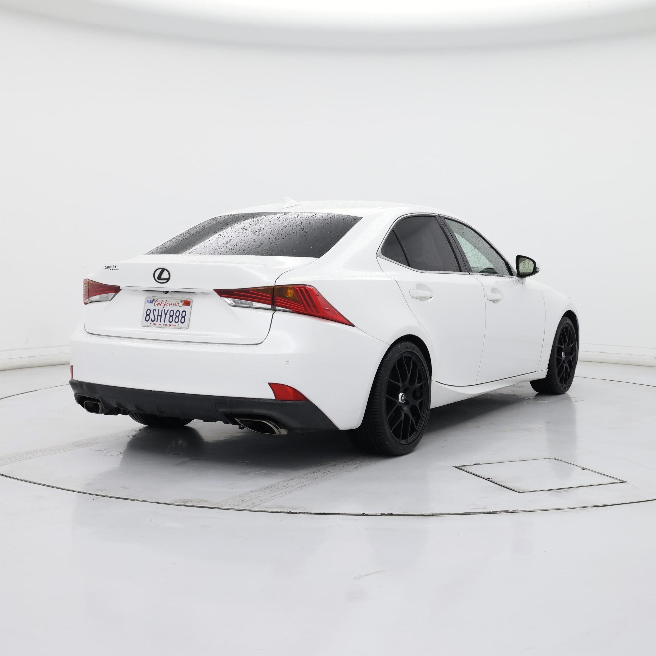 Thumbnail: 2018 Lexus IS - 8