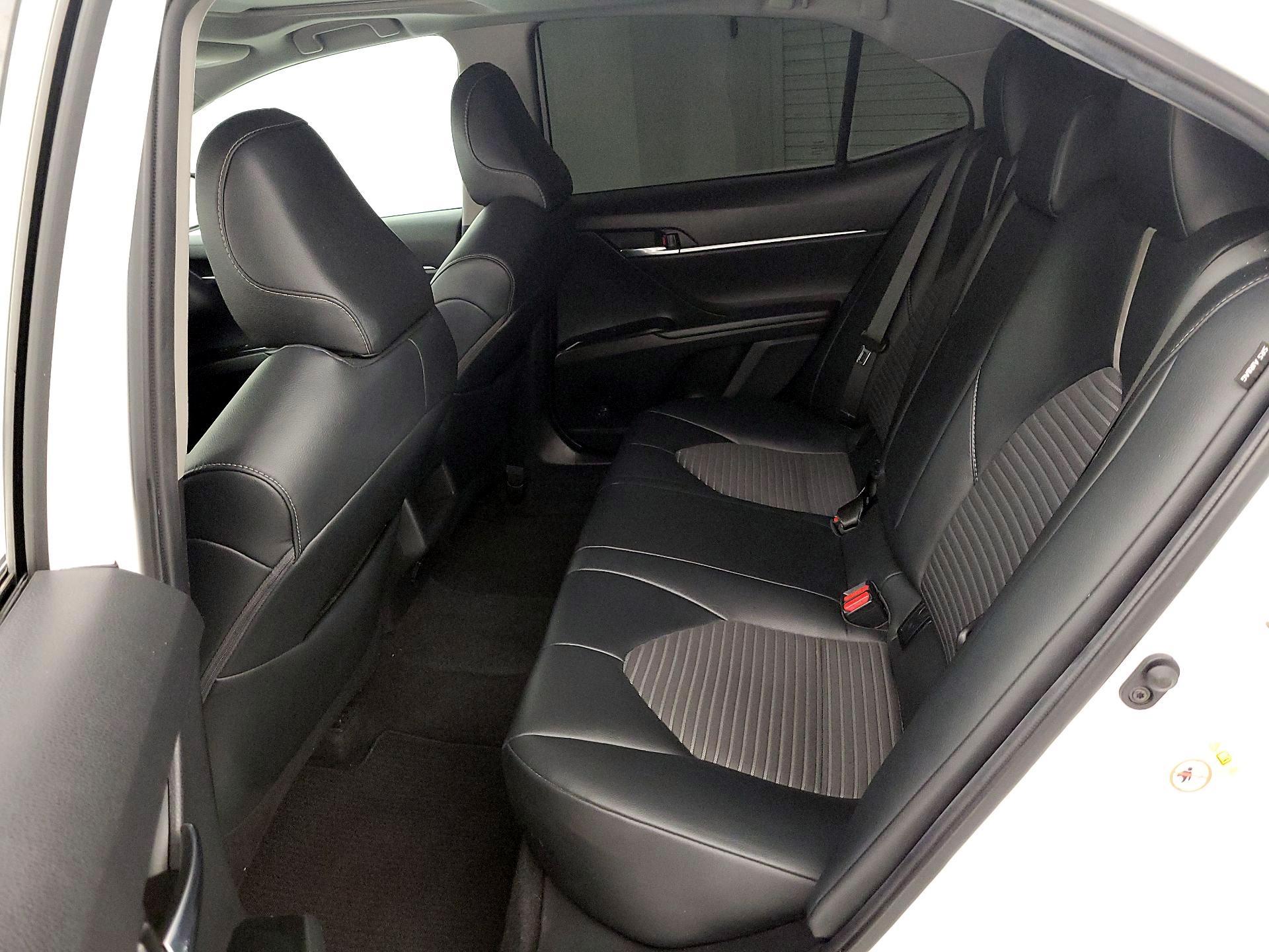 Thumbnail: 2019 Toyota Camry - 20