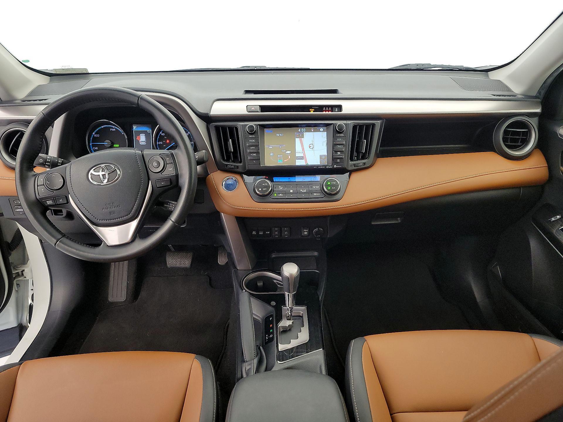 Thumbnail: 2017 Toyota RAV4 - 9