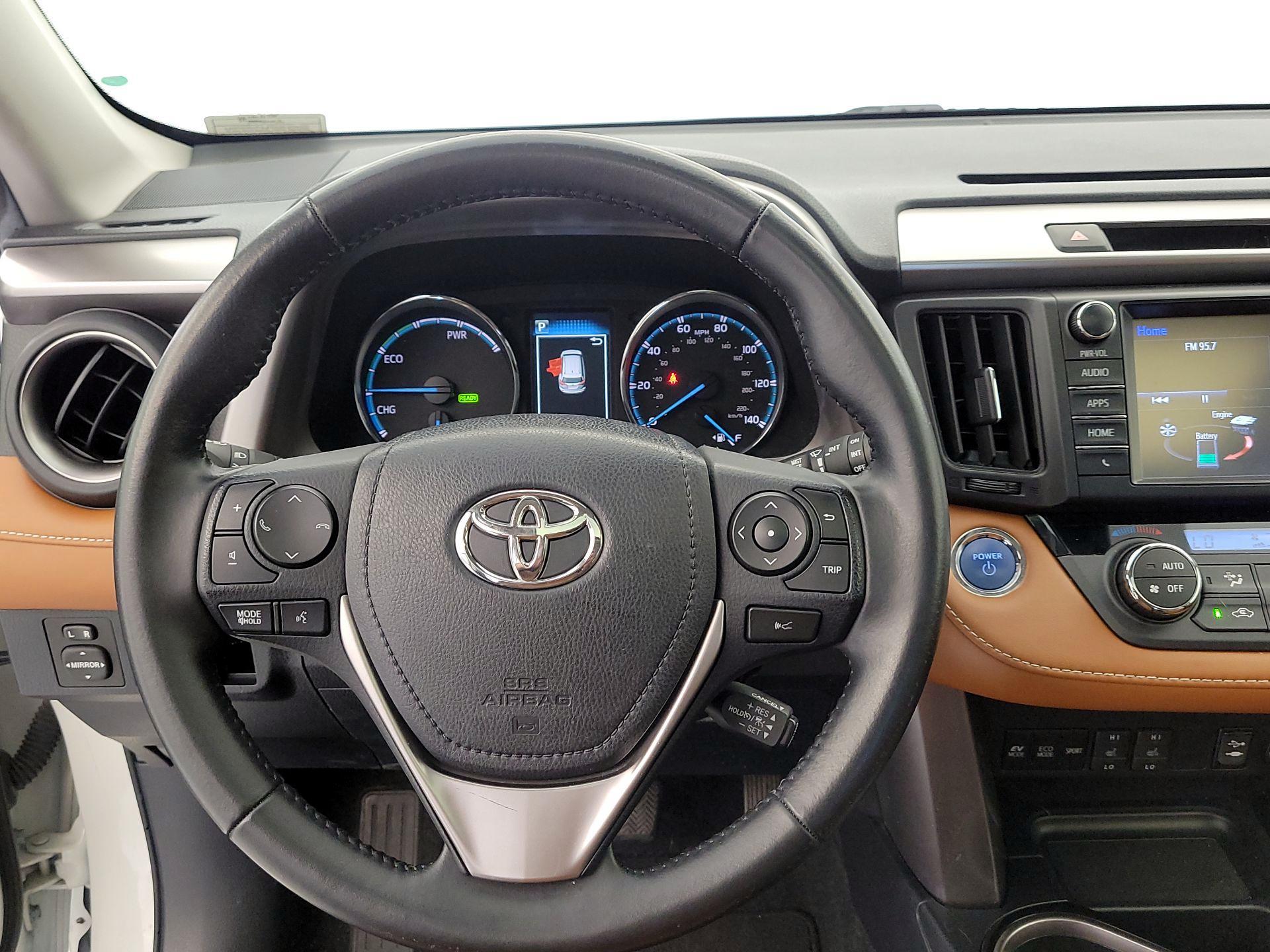 Thumbnail: 2017 Toyota RAV4 - 10