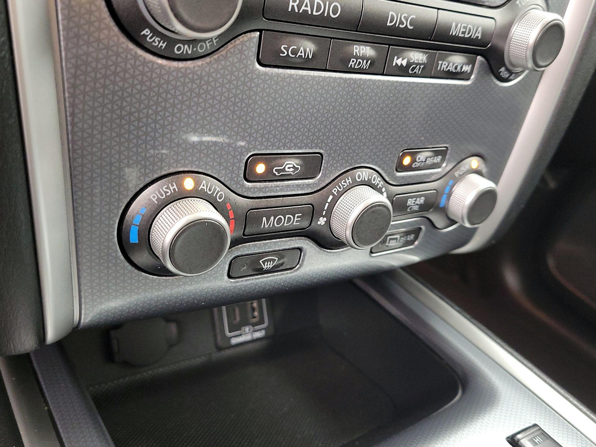 Thumbnail: 2019 Nissan Pathfinder - 17