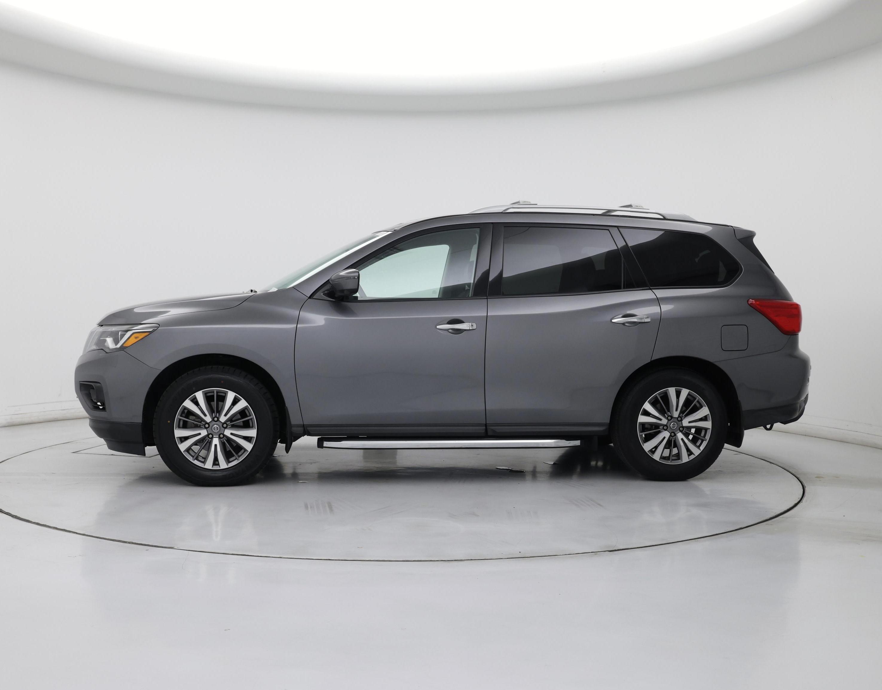 Thumbnail: 2019 Nissan Pathfinder - 3