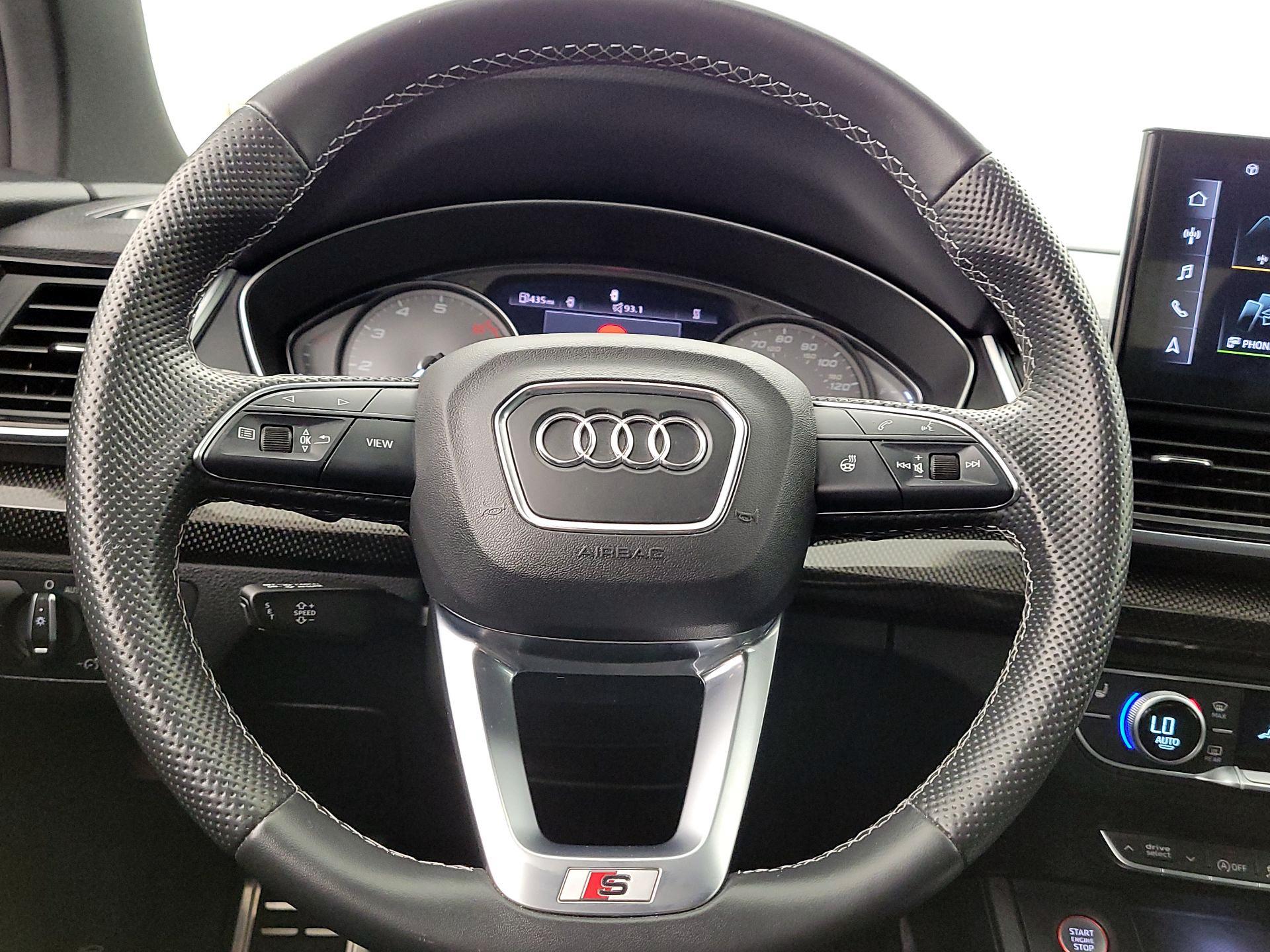 Thumbnail: 2022 Audi SQ5 - 10
