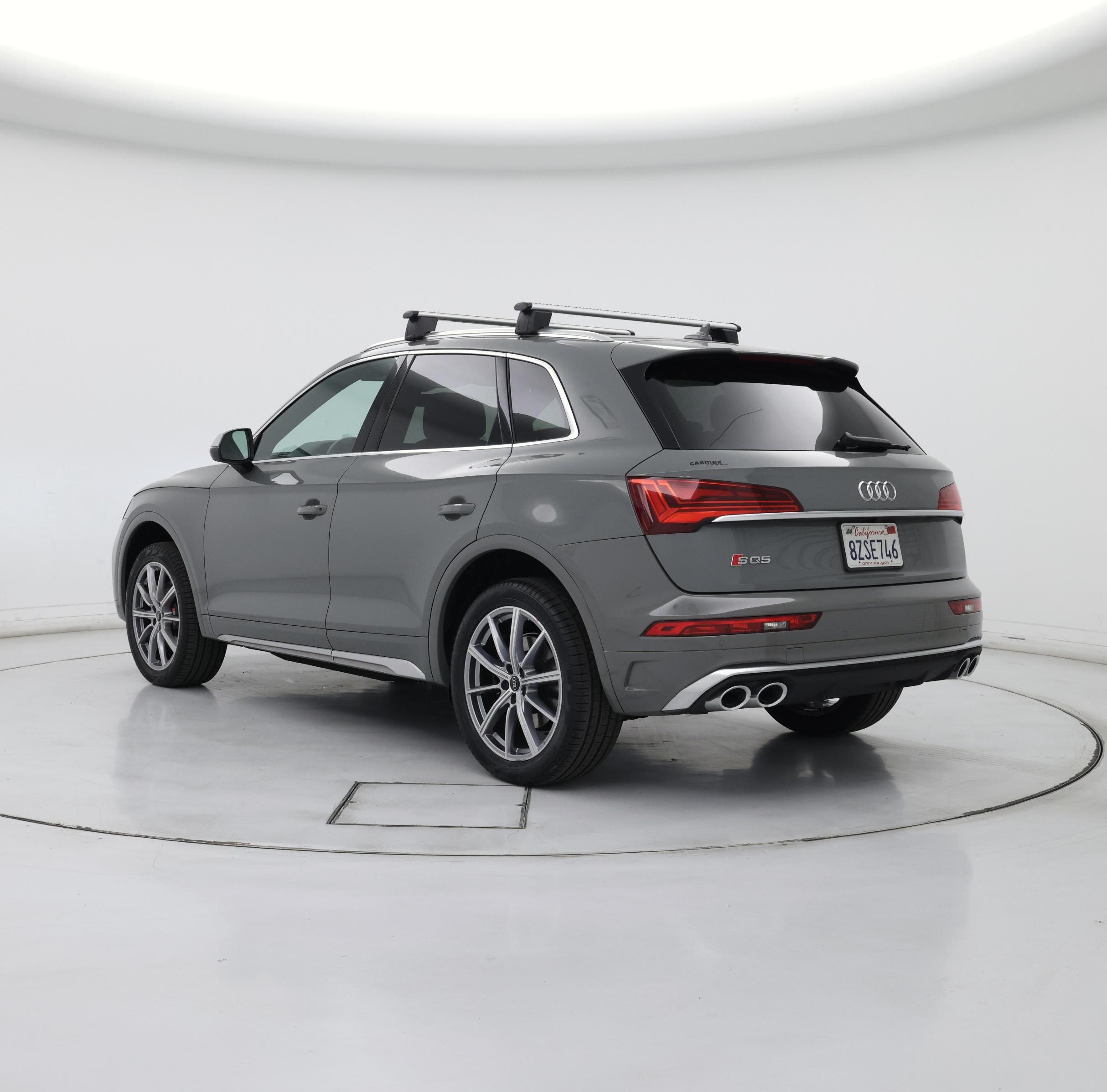 Thumbnail: 2022 Audi SQ5 - 2