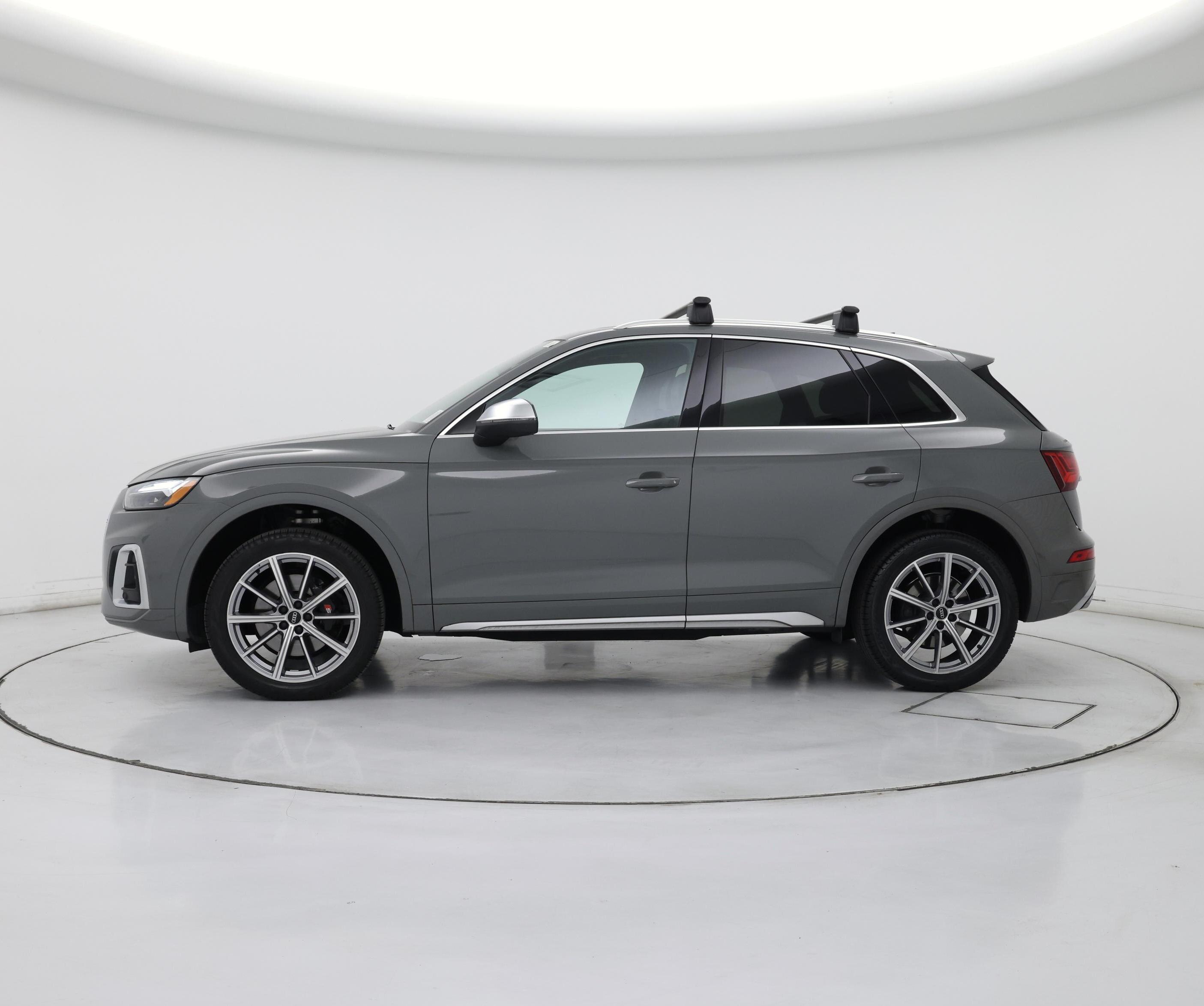 Thumbnail: 2022 Audi SQ5 - 3
