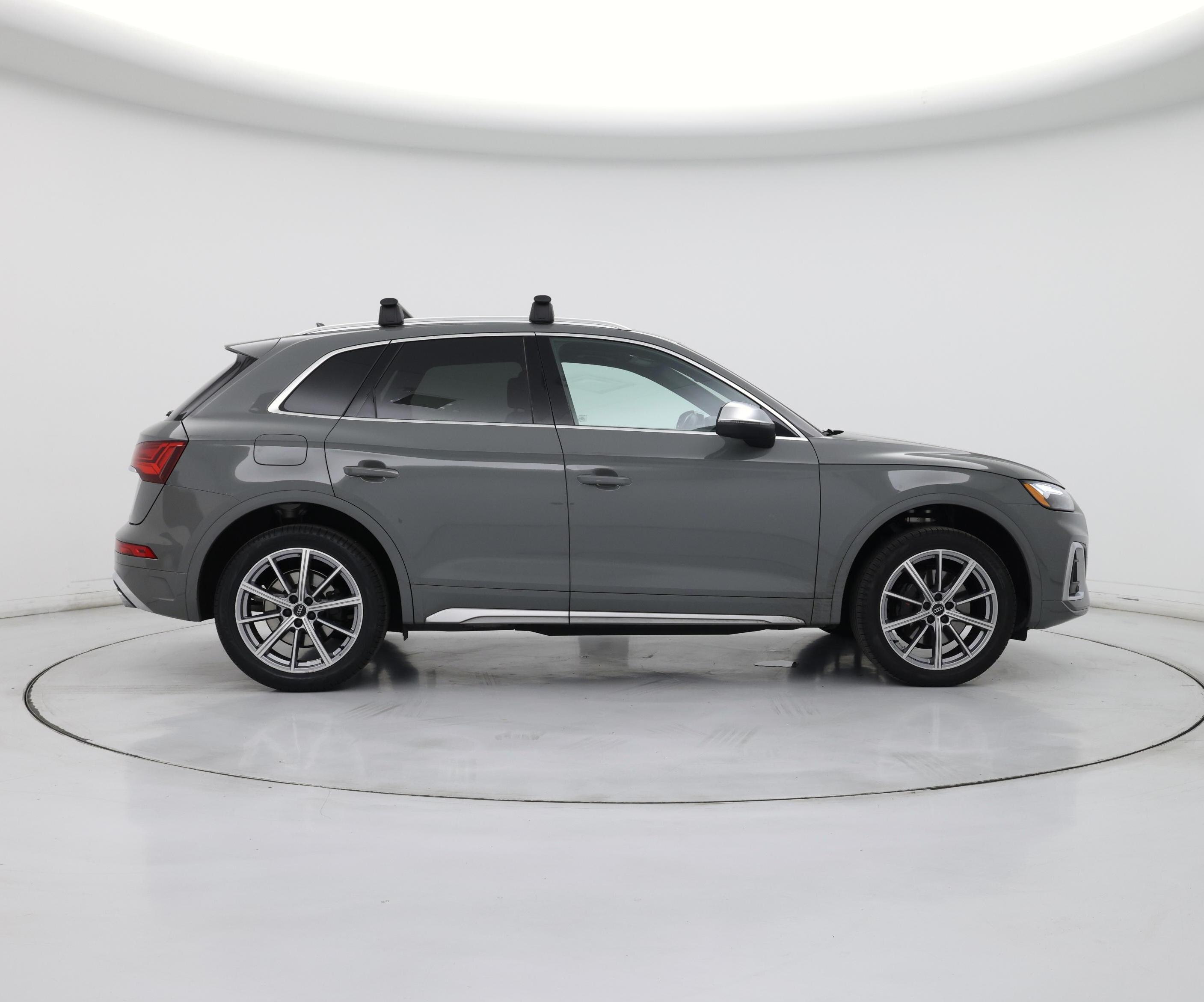 Thumbnail: 2022 Audi SQ5 - 7