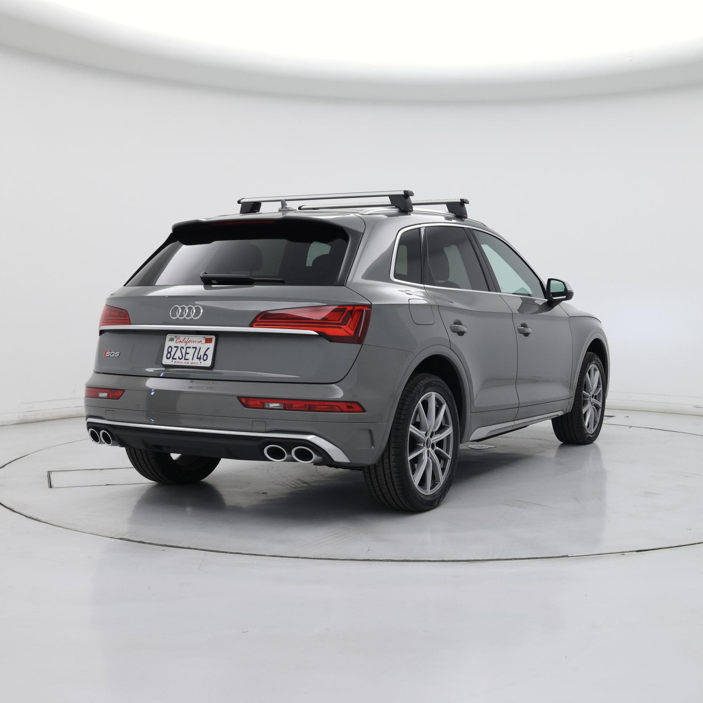 Thumbnail: 2022 Audi SQ5 - 8