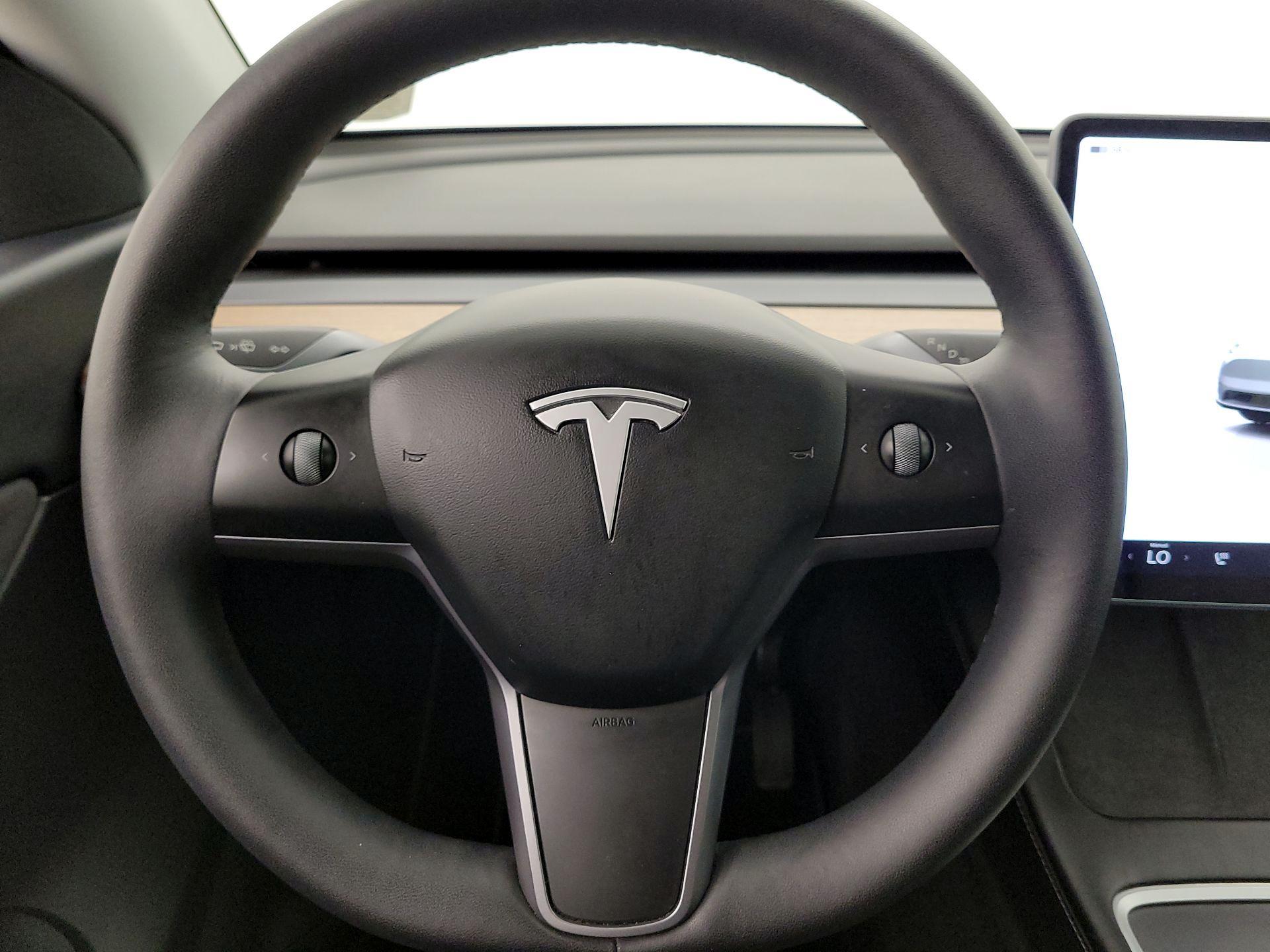 Thumbnail: 2022 Tesla Model Y - 10