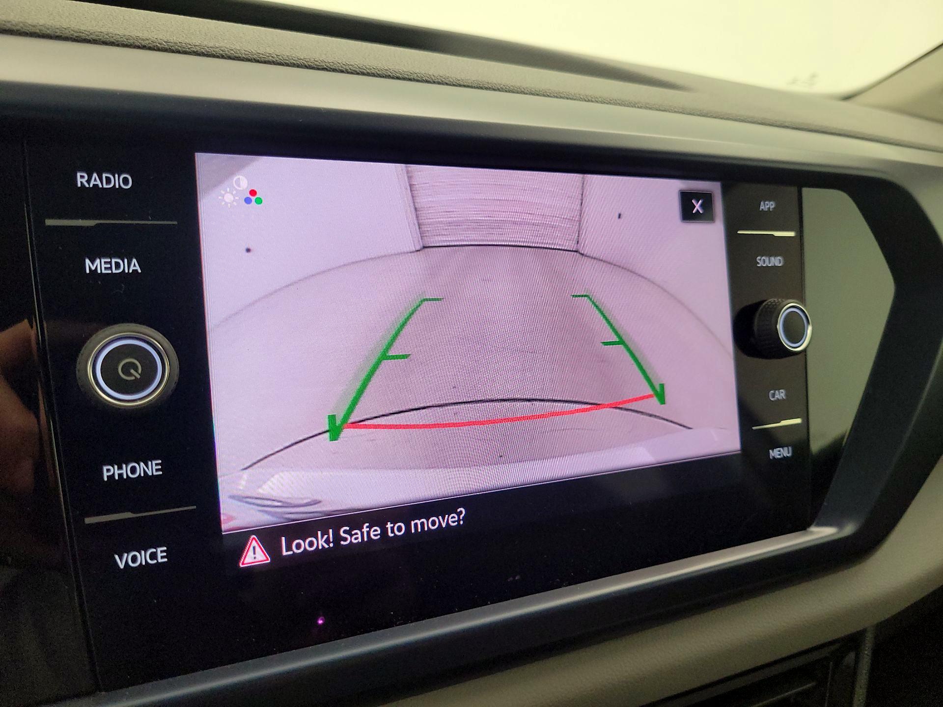 Thumbnail: 2022 Volkswagen Taos - 14