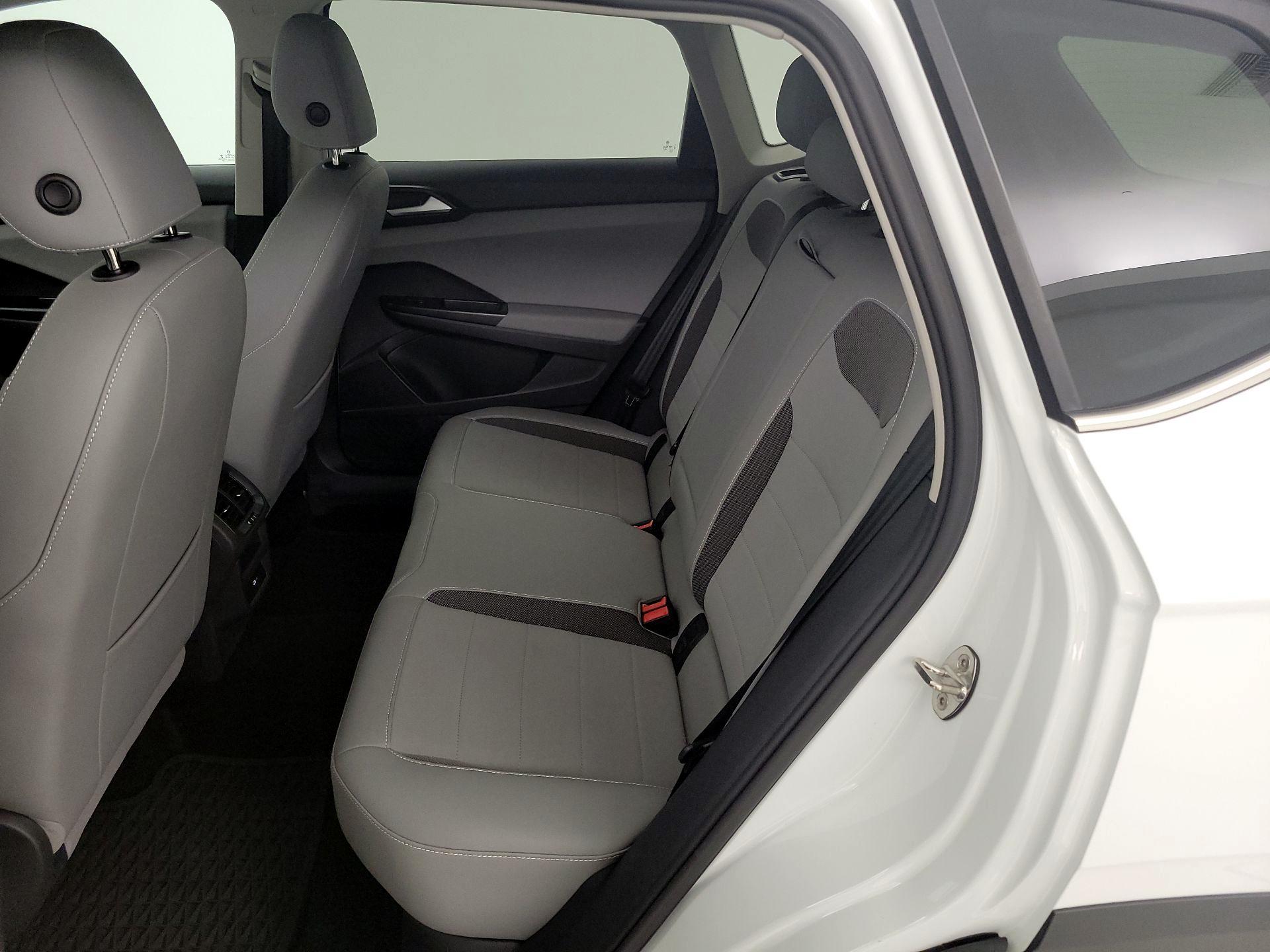 Thumbnail: 2022 Volkswagen Taos - 19