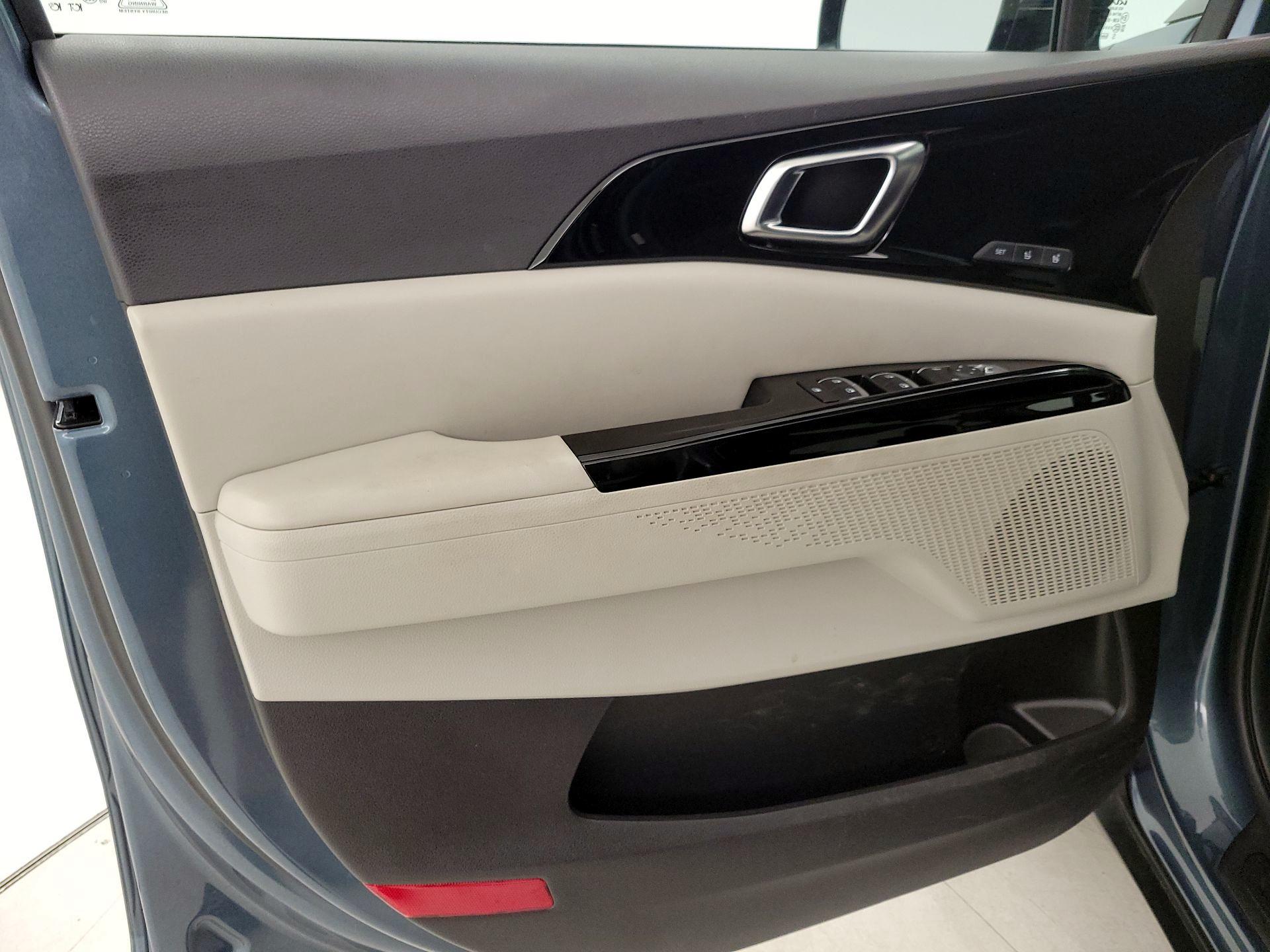 Thumbnail: 2024 Kia Carnival - 12